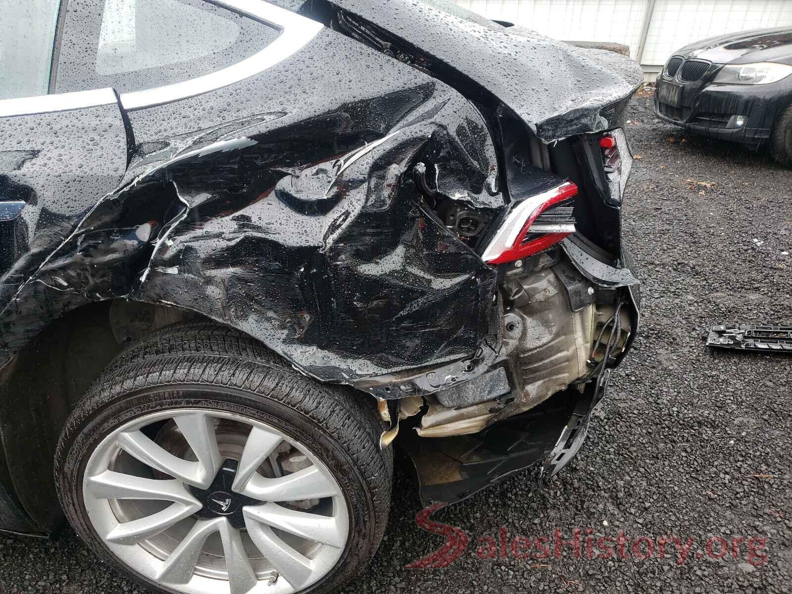 5YJ3E1EB0JF115733 2018 TESLA MODEL 3