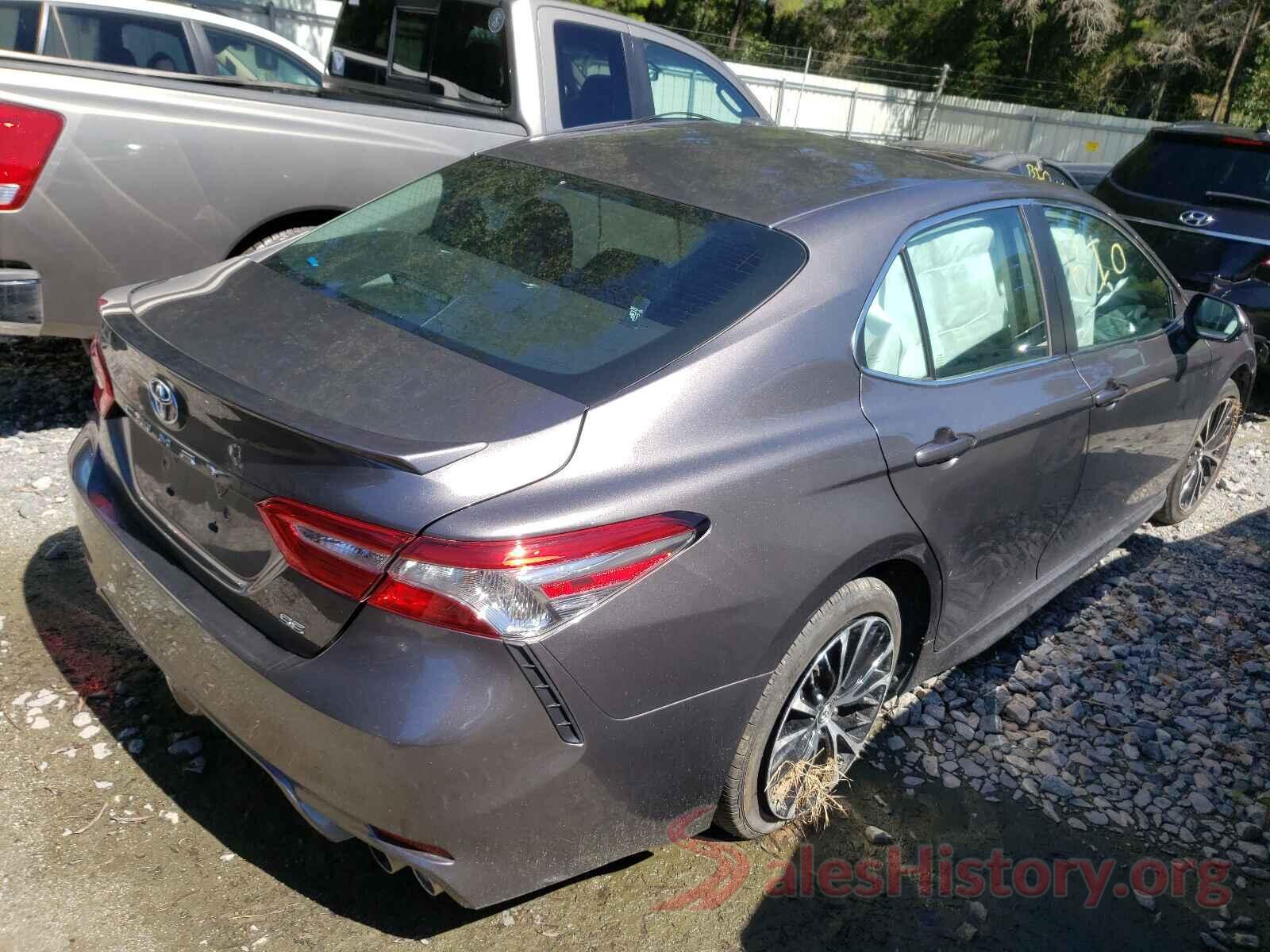 4T1B11HK1JU022533 2018 TOYOTA CAMRY