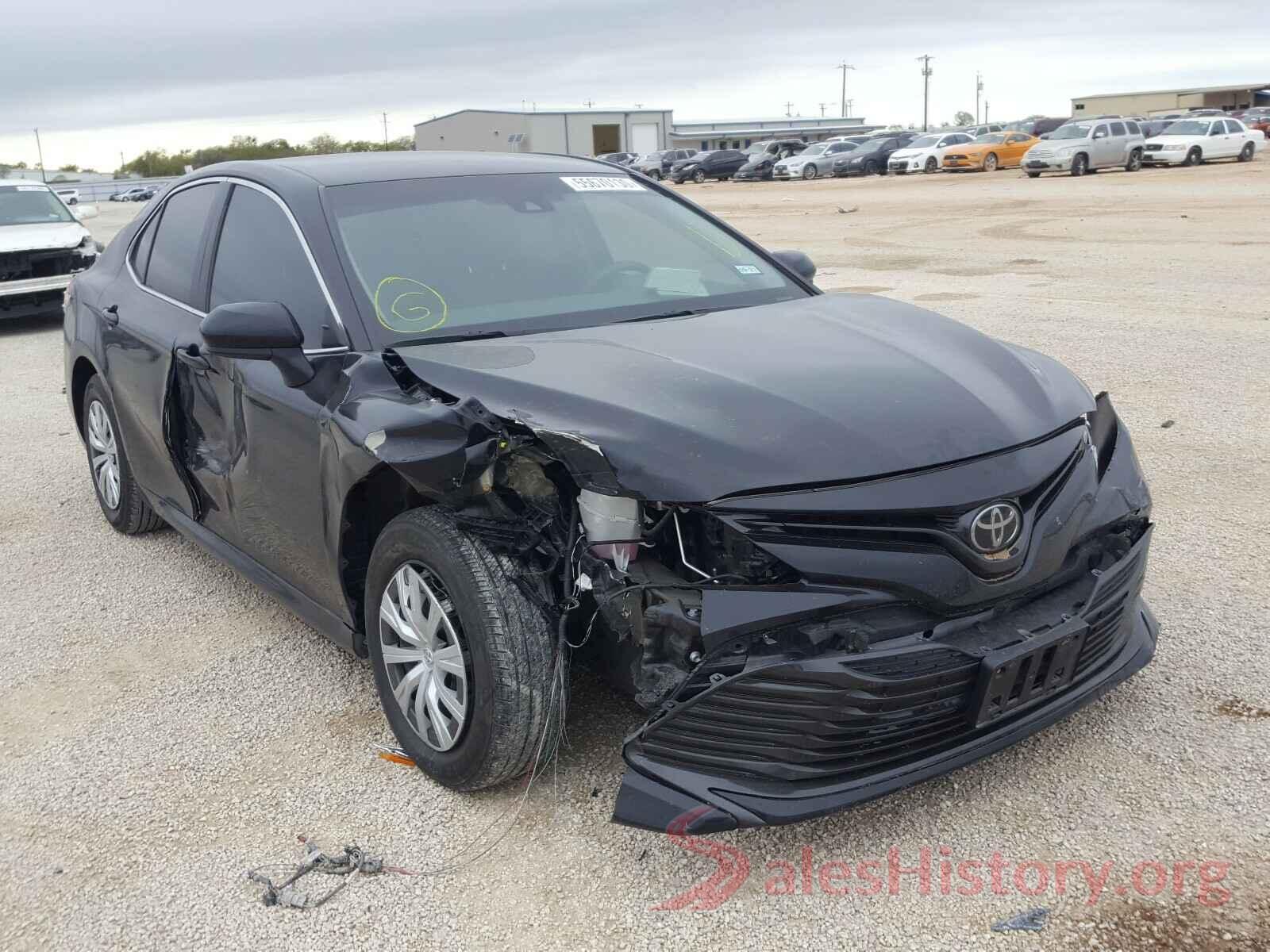 4T1B11HK5JU674961 2018 TOYOTA CAMRY