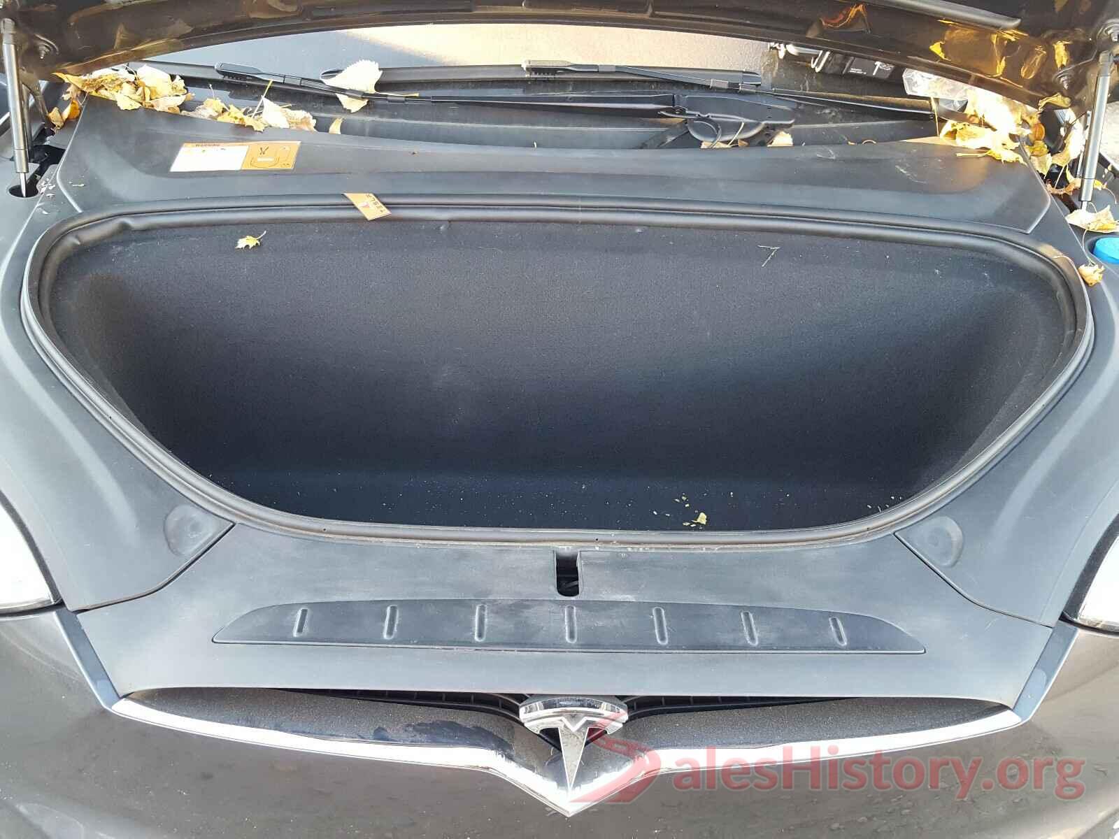 5YJXCAE4XGF000493 2016 TESLA MODEL X