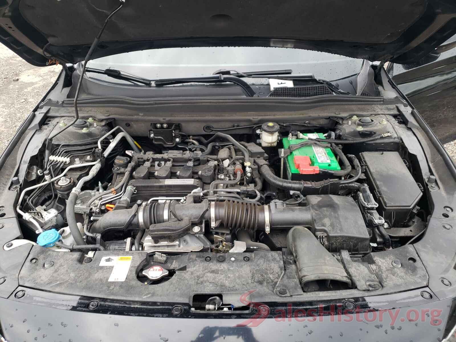 1HGCV1F18JA084117 2018 HONDA ACCORD