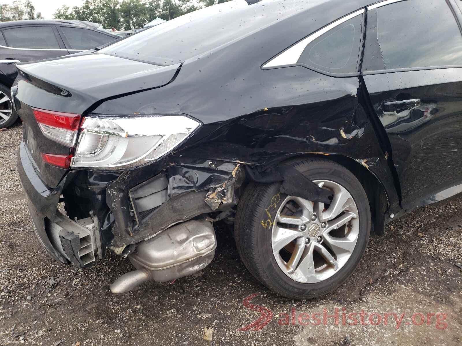 1HGCV1F18JA084117 2018 HONDA ACCORD