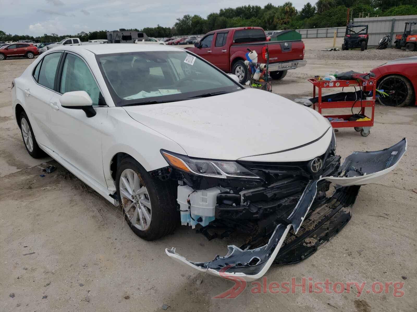 4T1C11AK5MU429631 2021 TOYOTA CAMRY