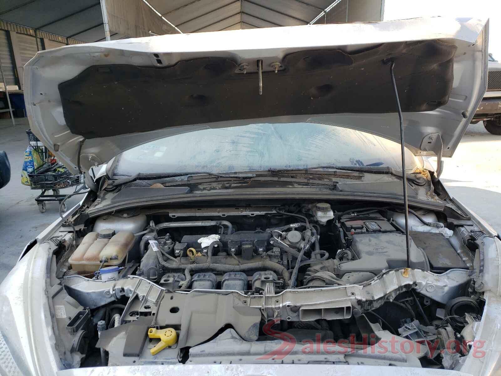 1FADP3E28JL230562 2018 FORD FOCUS