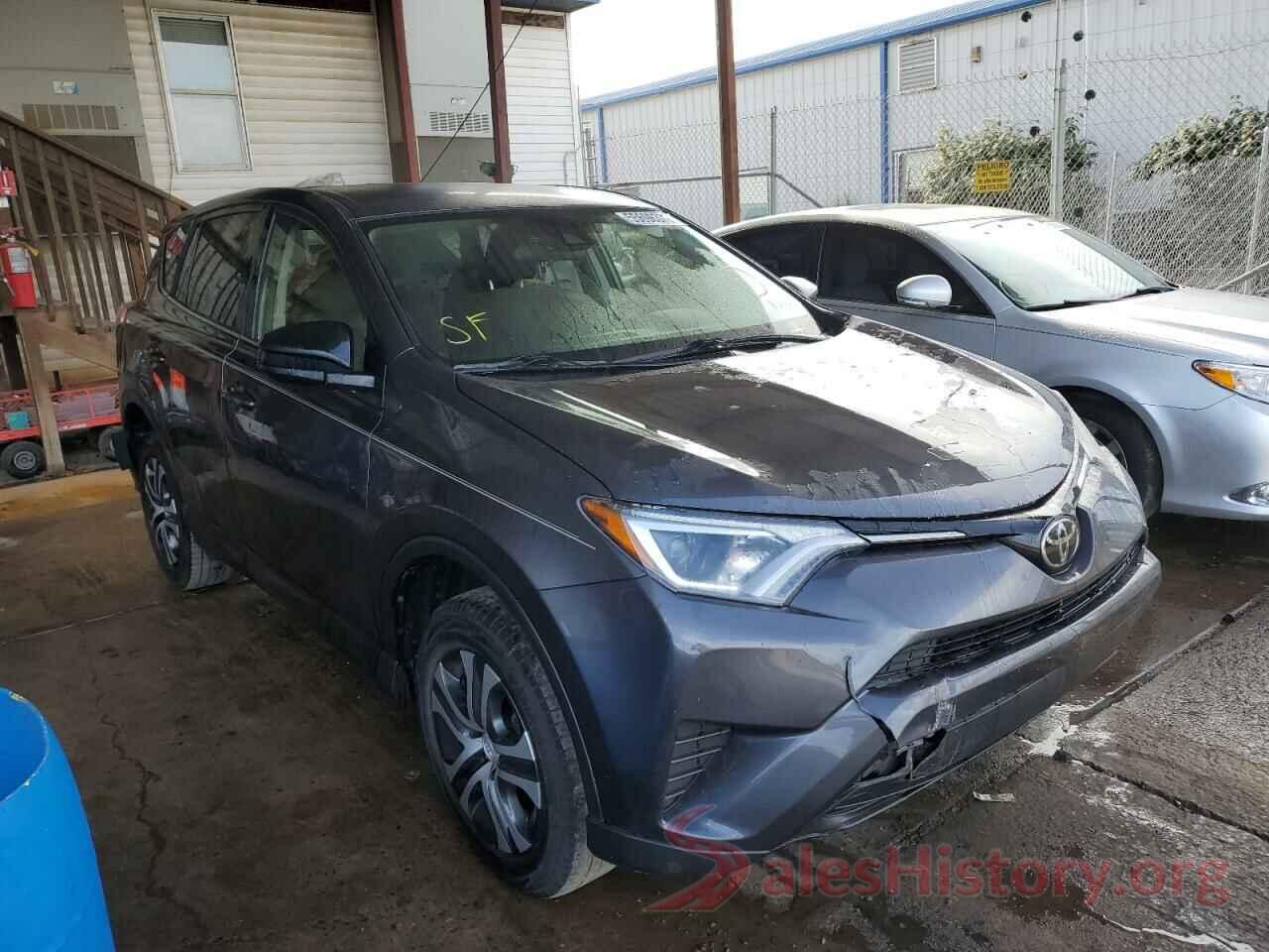 JTMBFREV2HJ710216 2017 TOYOTA RAV4