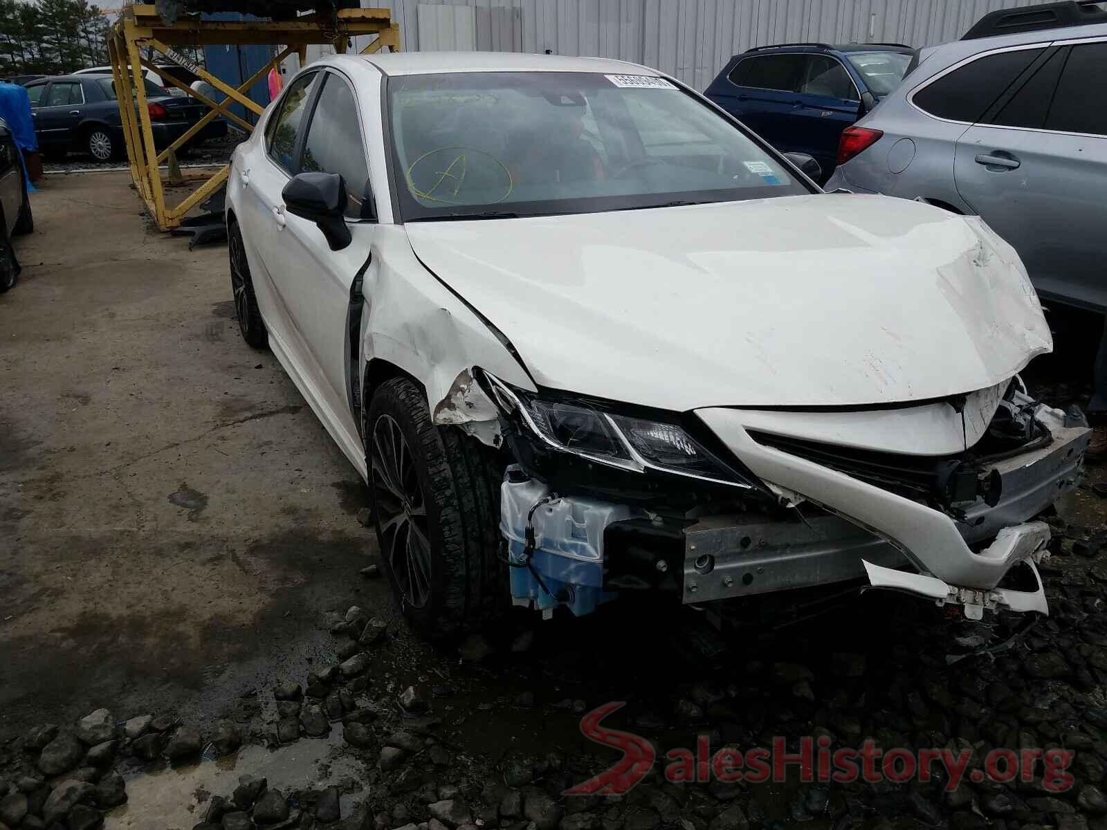 JTNB11HKXJ3015232 2018 TOYOTA CAMRY