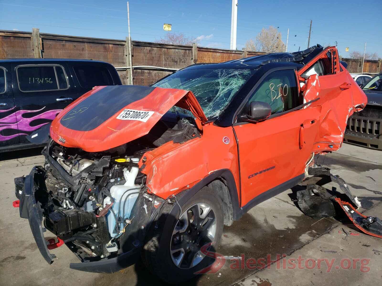 3C4NJDDB4JT403215 2018 JEEP COMPASS