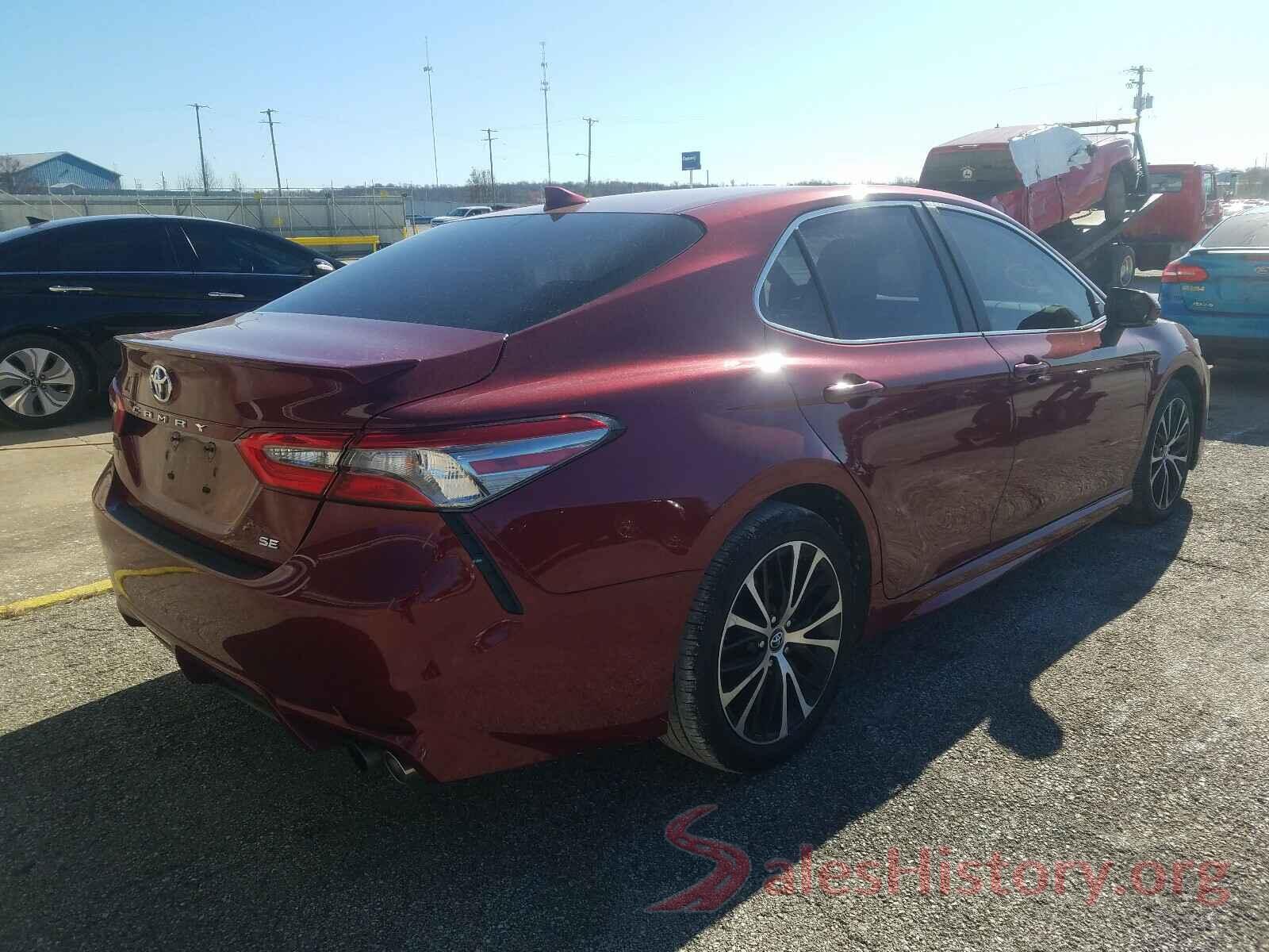 4T1B11HK0JU545929 2018 TOYOTA CAMRY