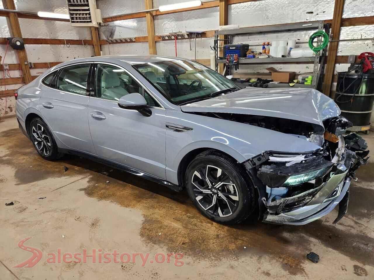 2025 HYUNDAI SONATA VIN KMHL64JA6SA471508, rear 3/4 view