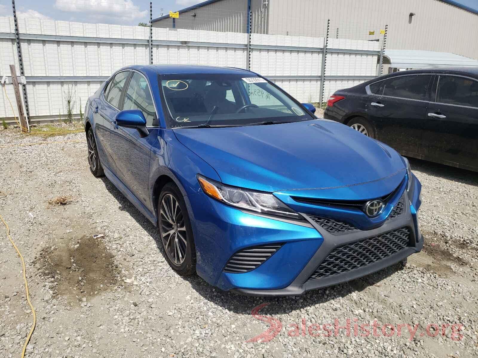 4T1B11HK3KU240104 2019 TOYOTA CAMRY