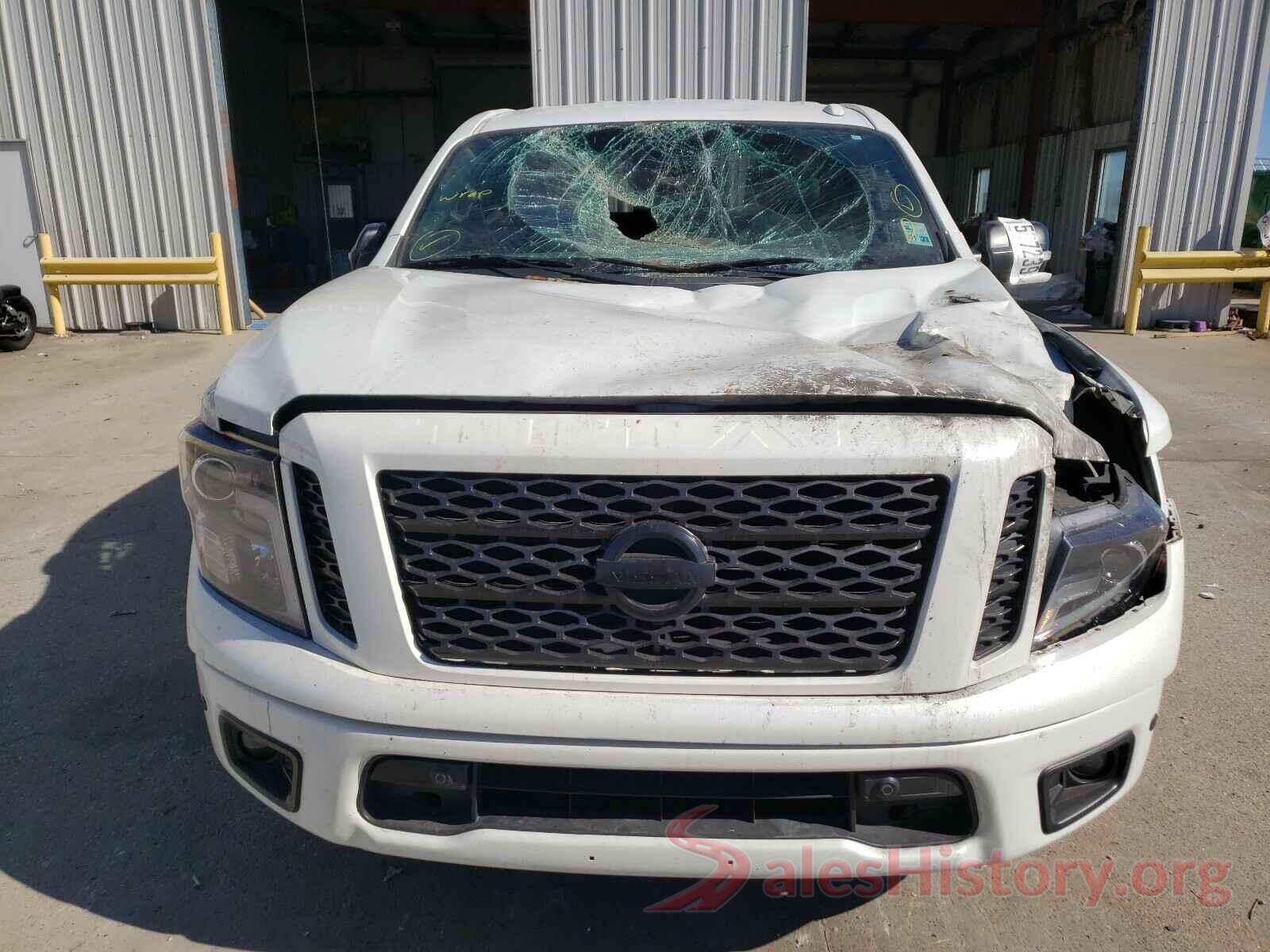 1N6AA1E60JN527722 2018 NISSAN TITAN