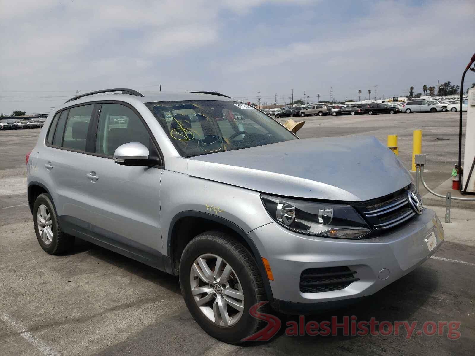 WVGAV7AXXHK004739 2017 VOLKSWAGEN TIGUAN