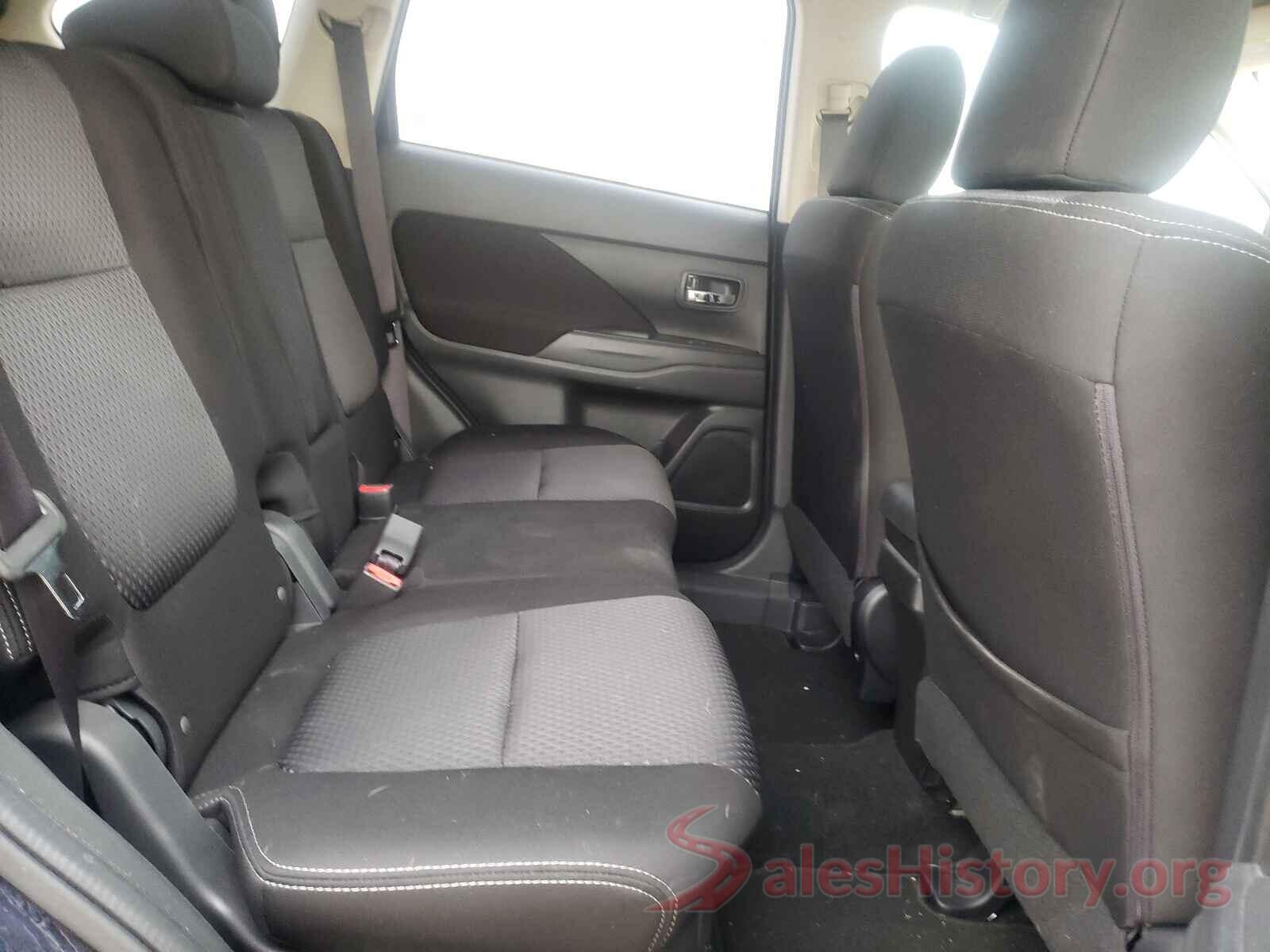 JA4AD3A35JZ006032 2018 MITSUBISHI OUTLANDER