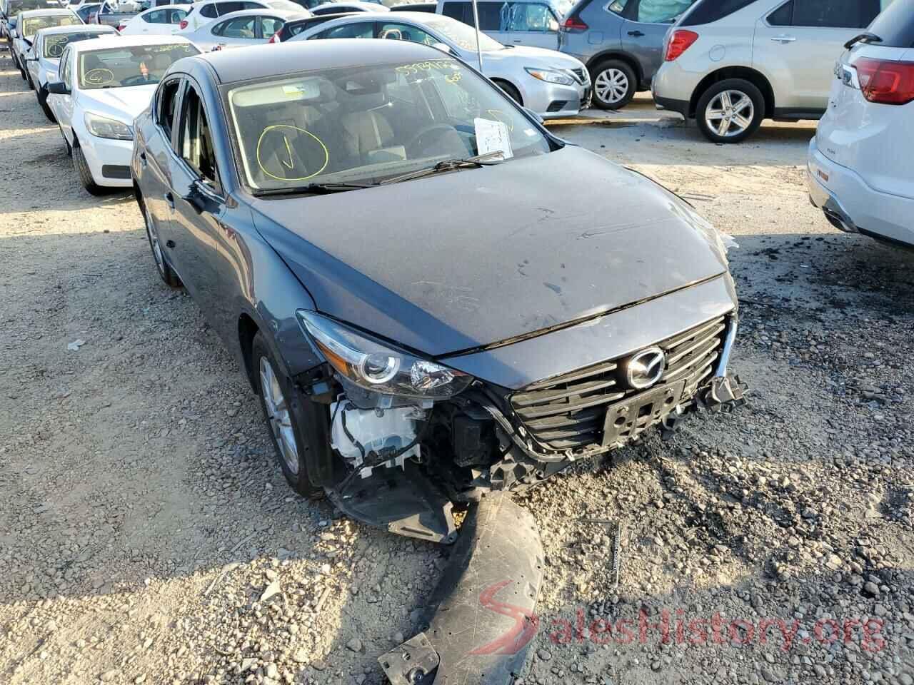 3MZBN1U79JM160218 2018 MAZDA 3