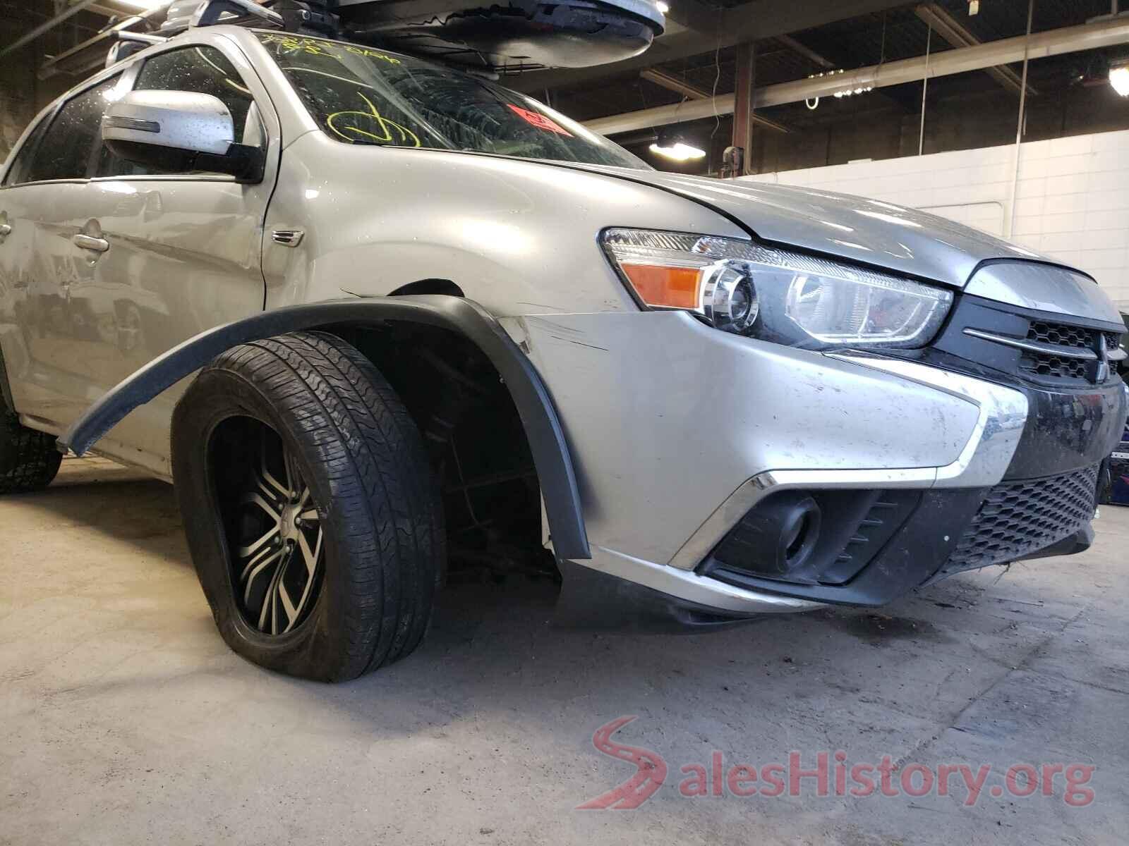 JA4AR3AU8JZ012160 2018 MITSUBISHI OUTLANDER