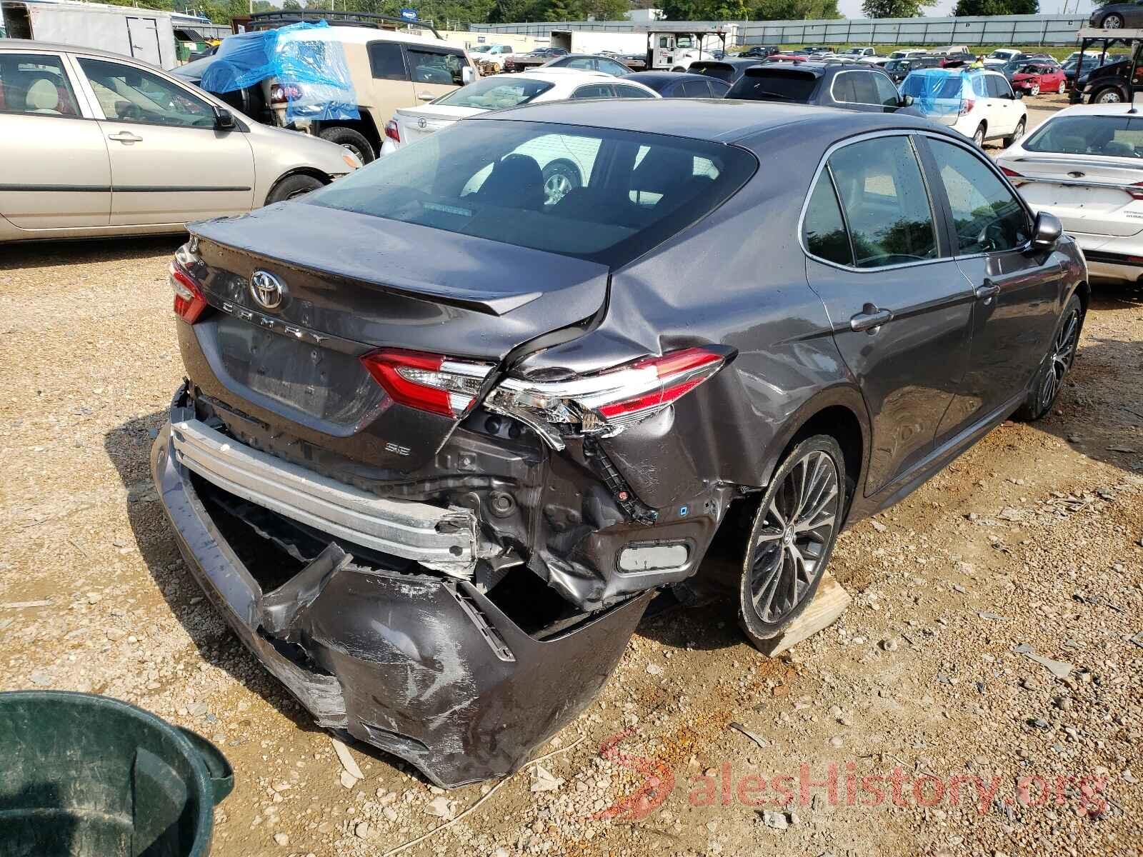 4T1B11HK6JU037447 2018 TOYOTA CAMRY