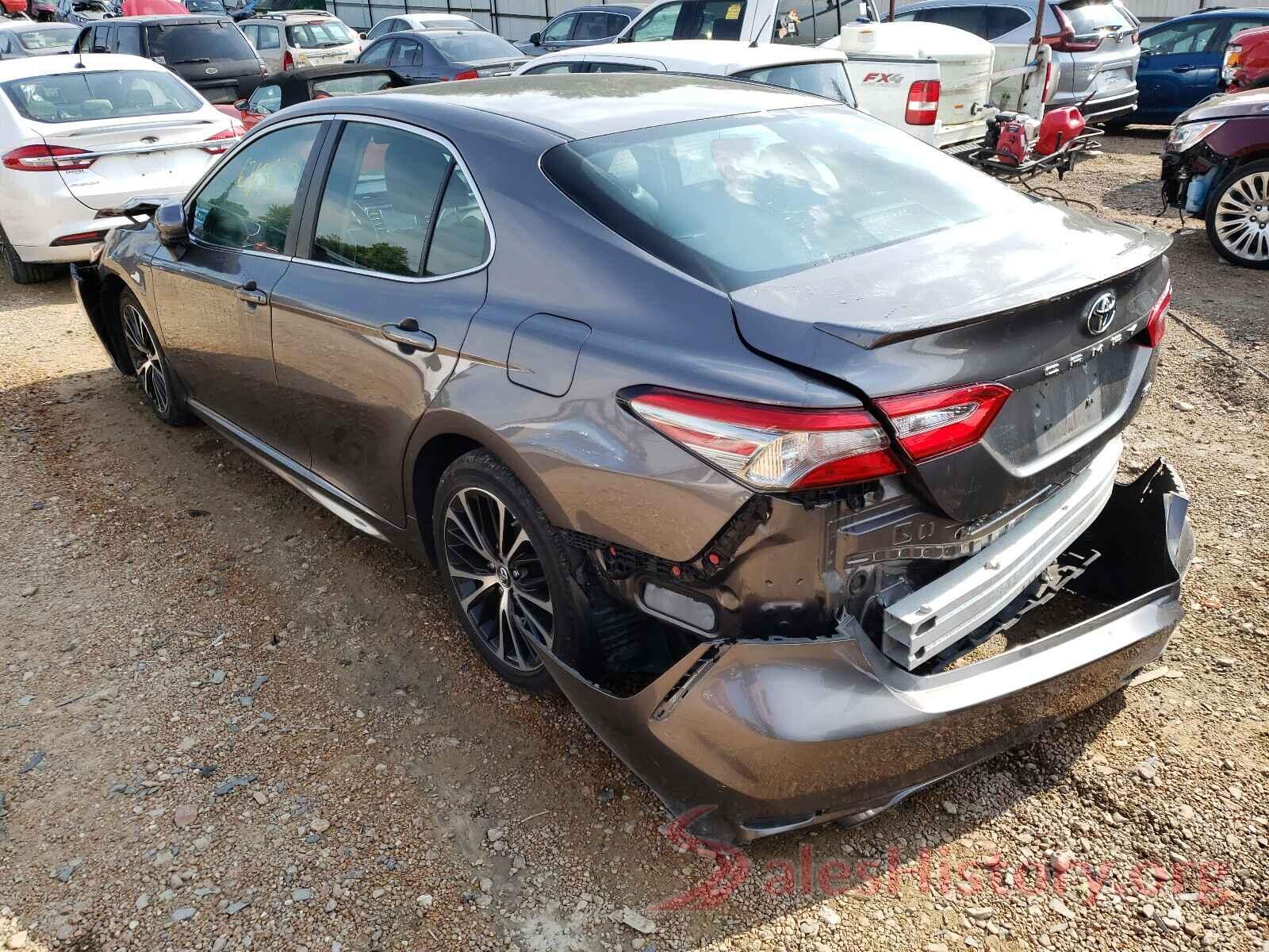 4T1B11HK6JU037447 2018 TOYOTA CAMRY