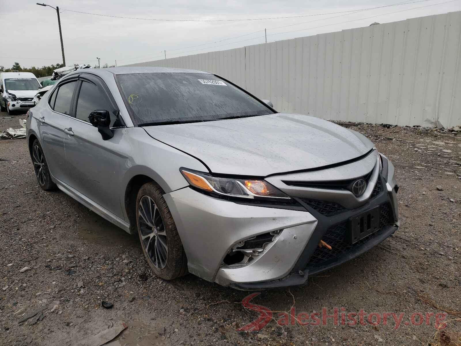 4T1B11HKXJU091639 2018 TOYOTA CAMRY