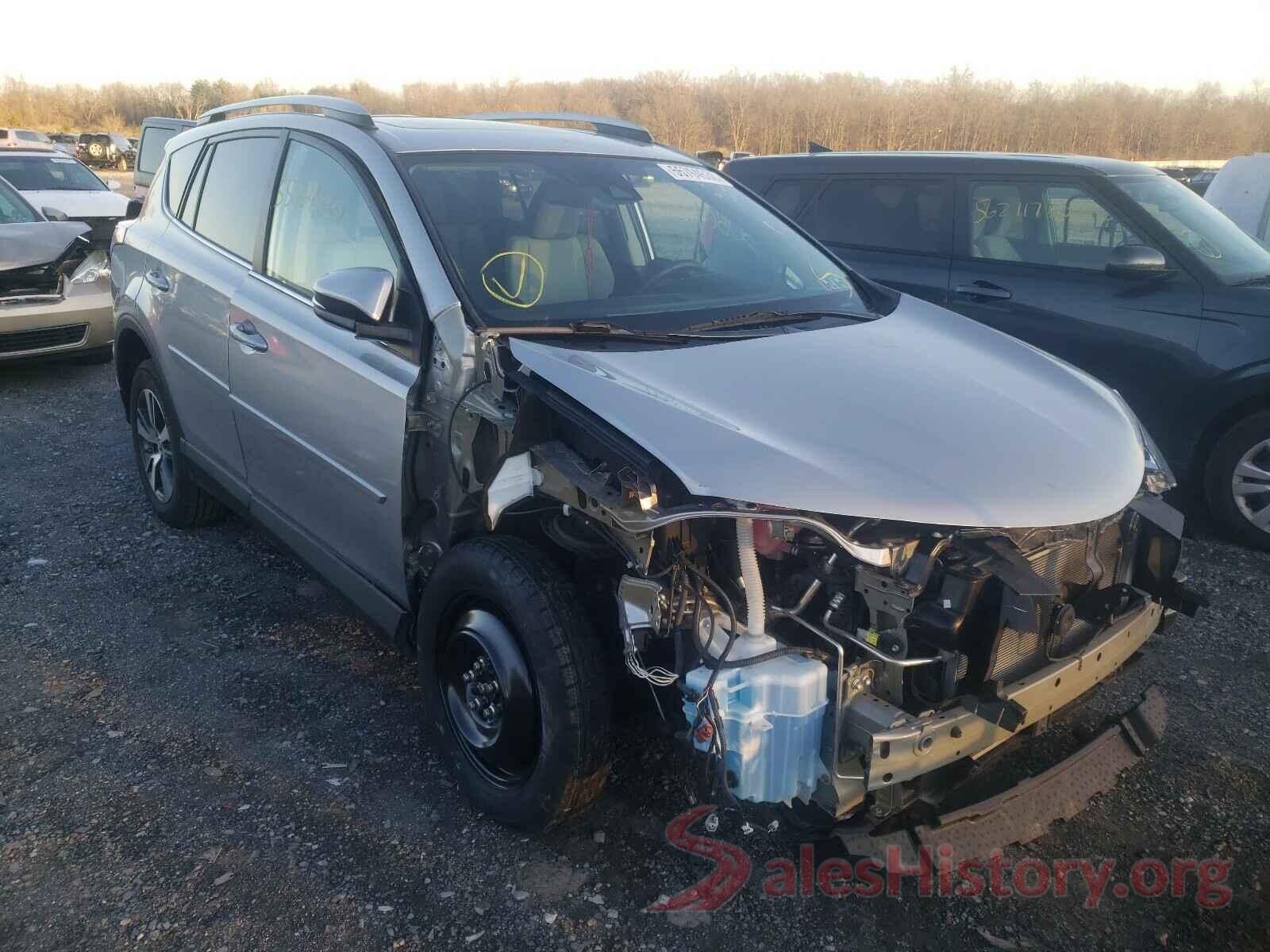 2T3RFREV8JW696067 2018 TOYOTA RAV4