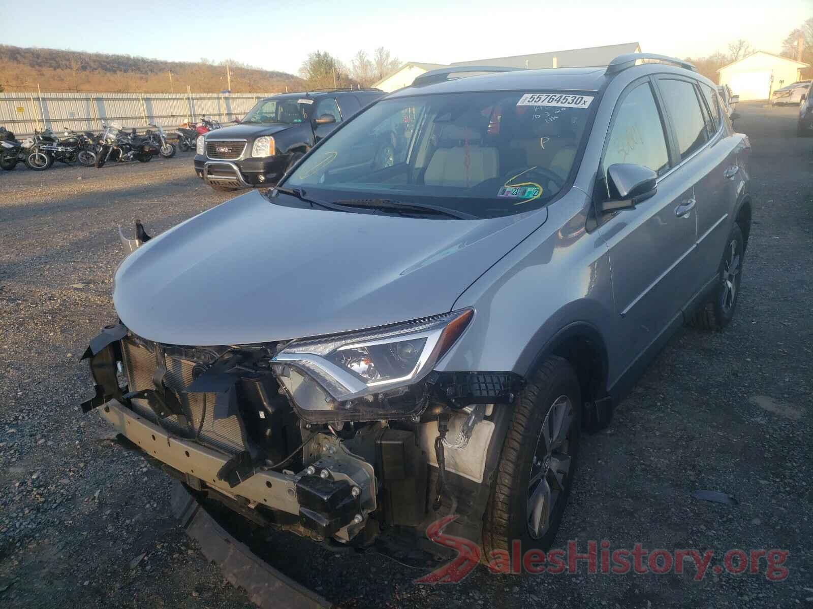 2T3RFREV8JW696067 2018 TOYOTA RAV4