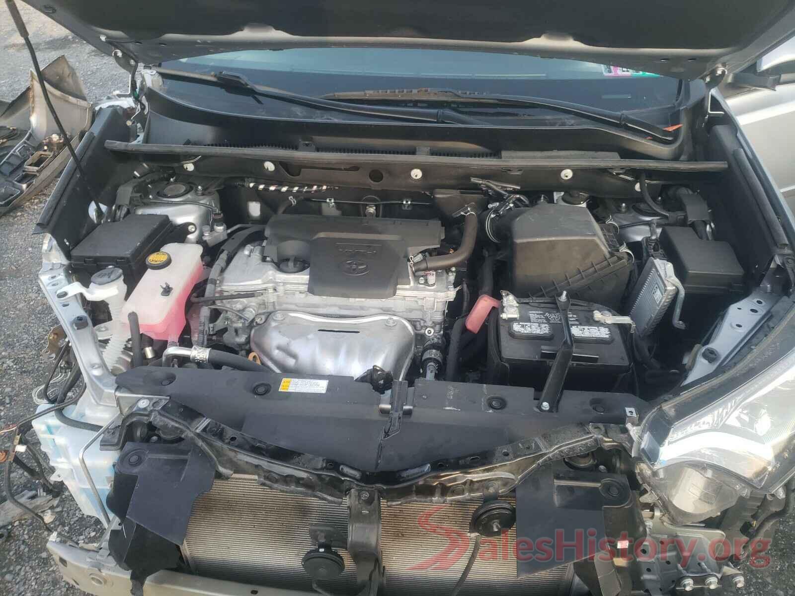 2T3RFREV8JW696067 2018 TOYOTA RAV4