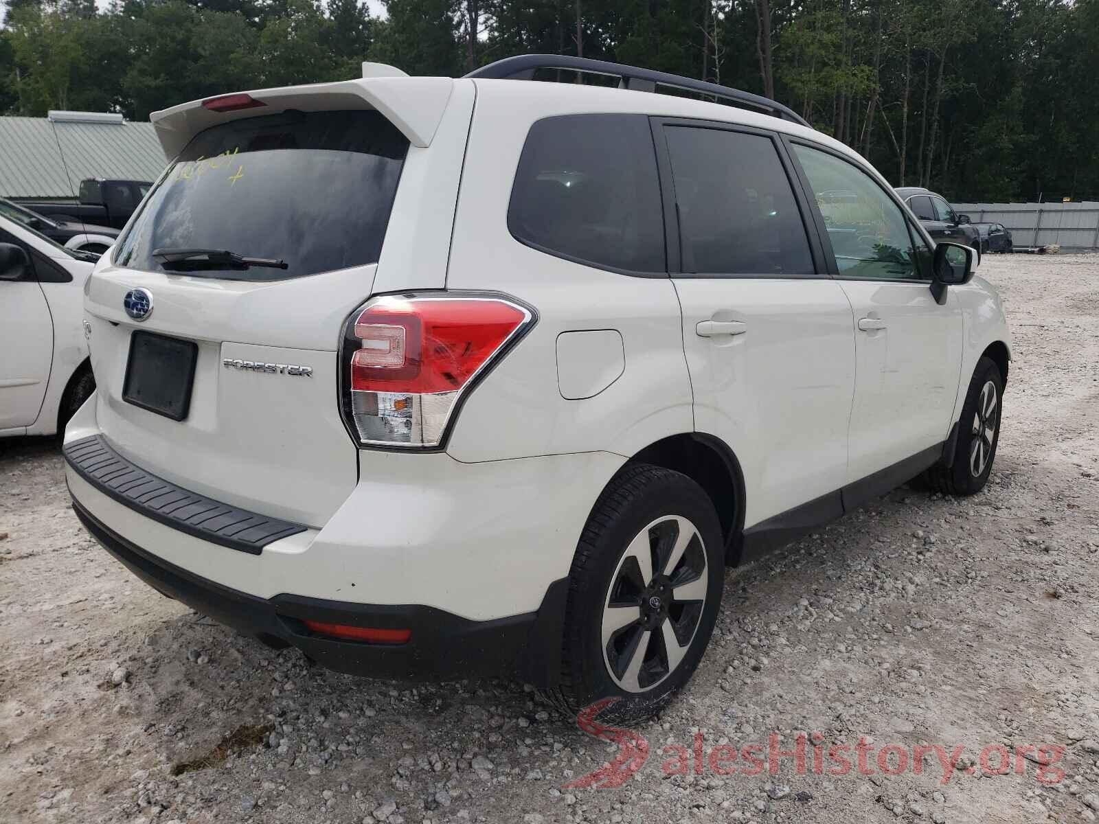 JF2SJAGC5JH500431 2018 SUBARU FORESTER