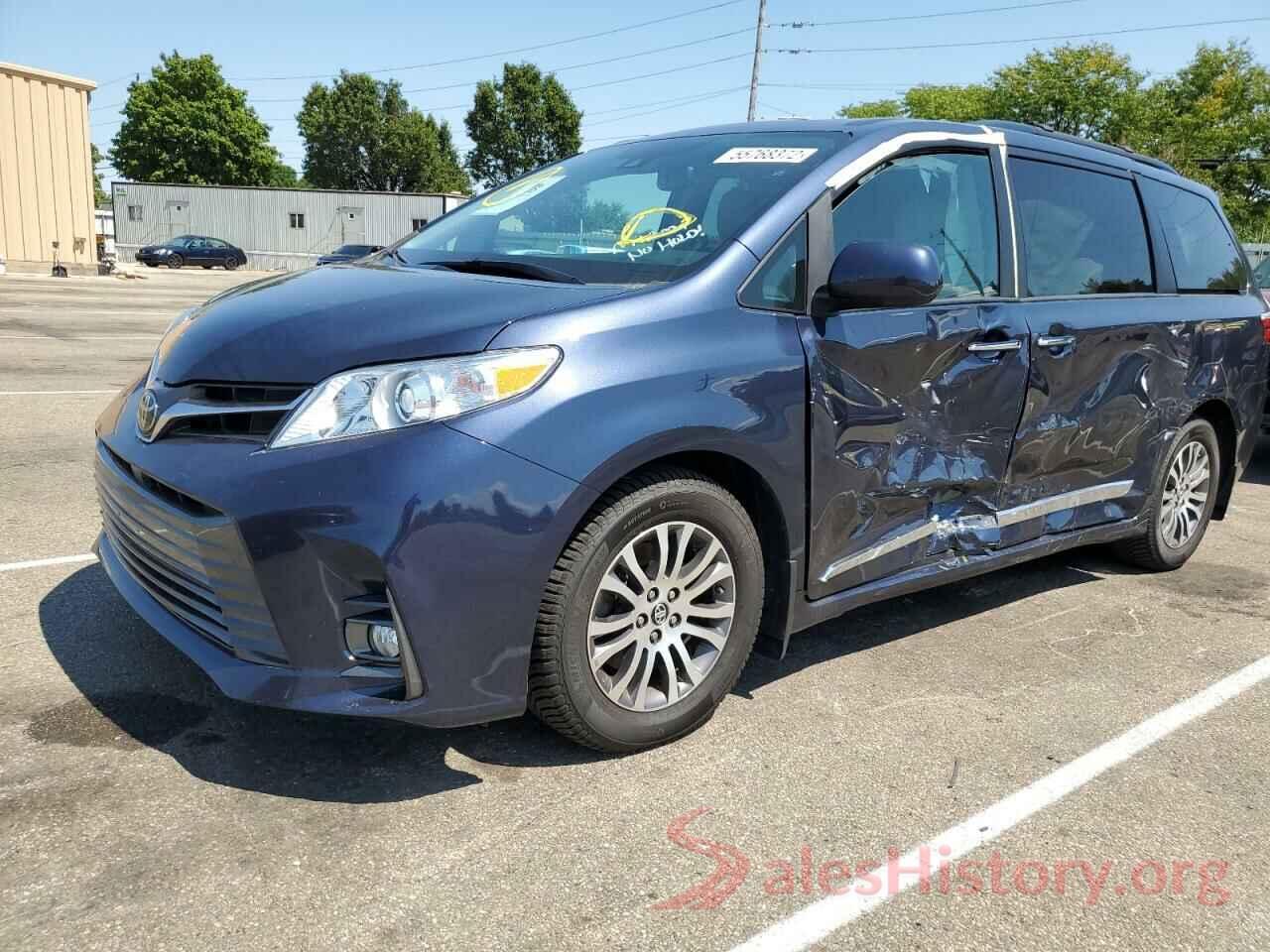 5TDYZ3DC6JS943555 2018 TOYOTA SIENNA