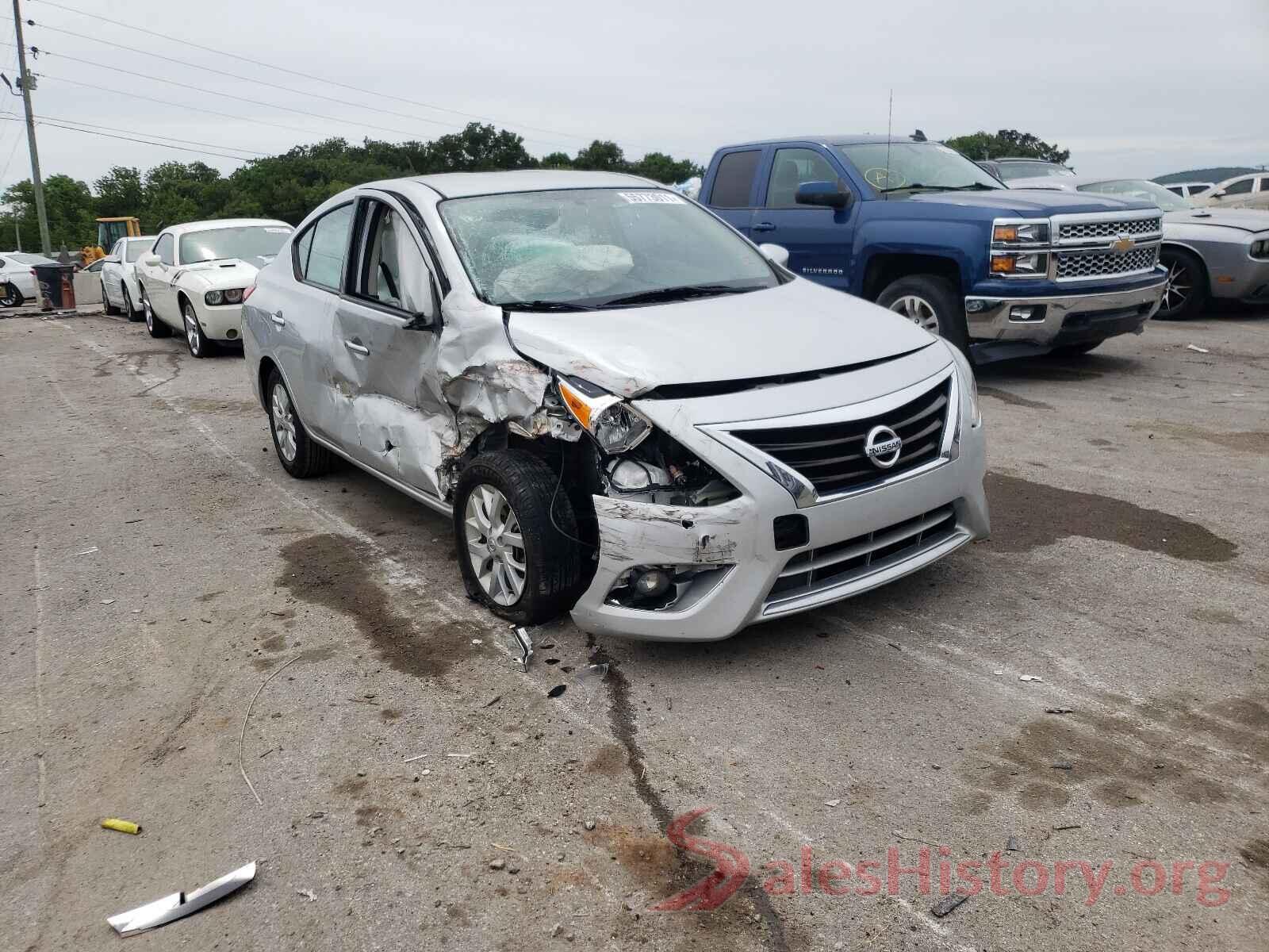 3N1CN7APXJL829488 2018 NISSAN VERSA