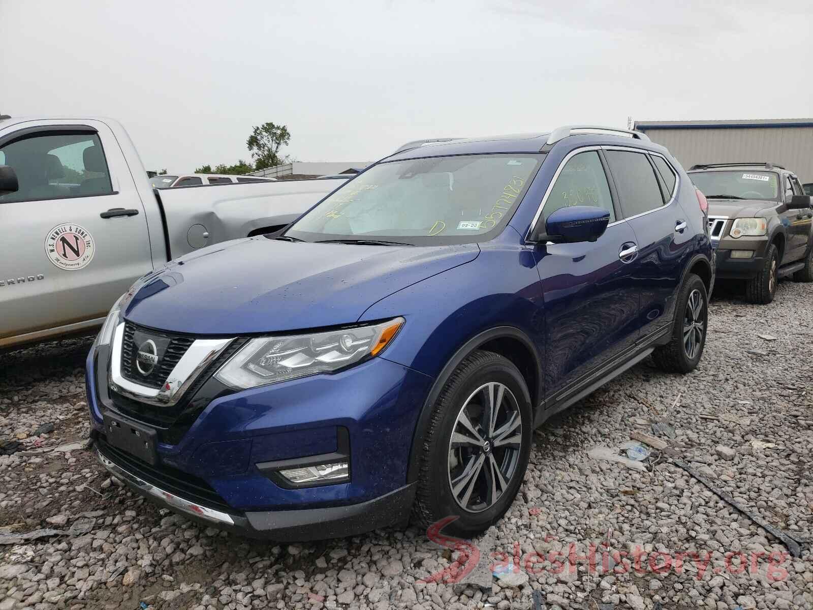 5N1AT2MT9HC815802 2017 NISSAN ROGUE