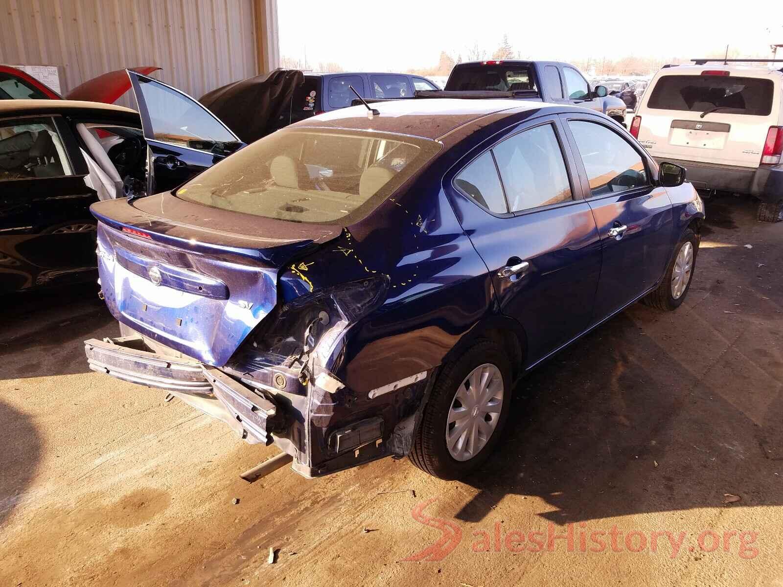 3N1CN7AP2JL878622 2018 NISSAN VERSA