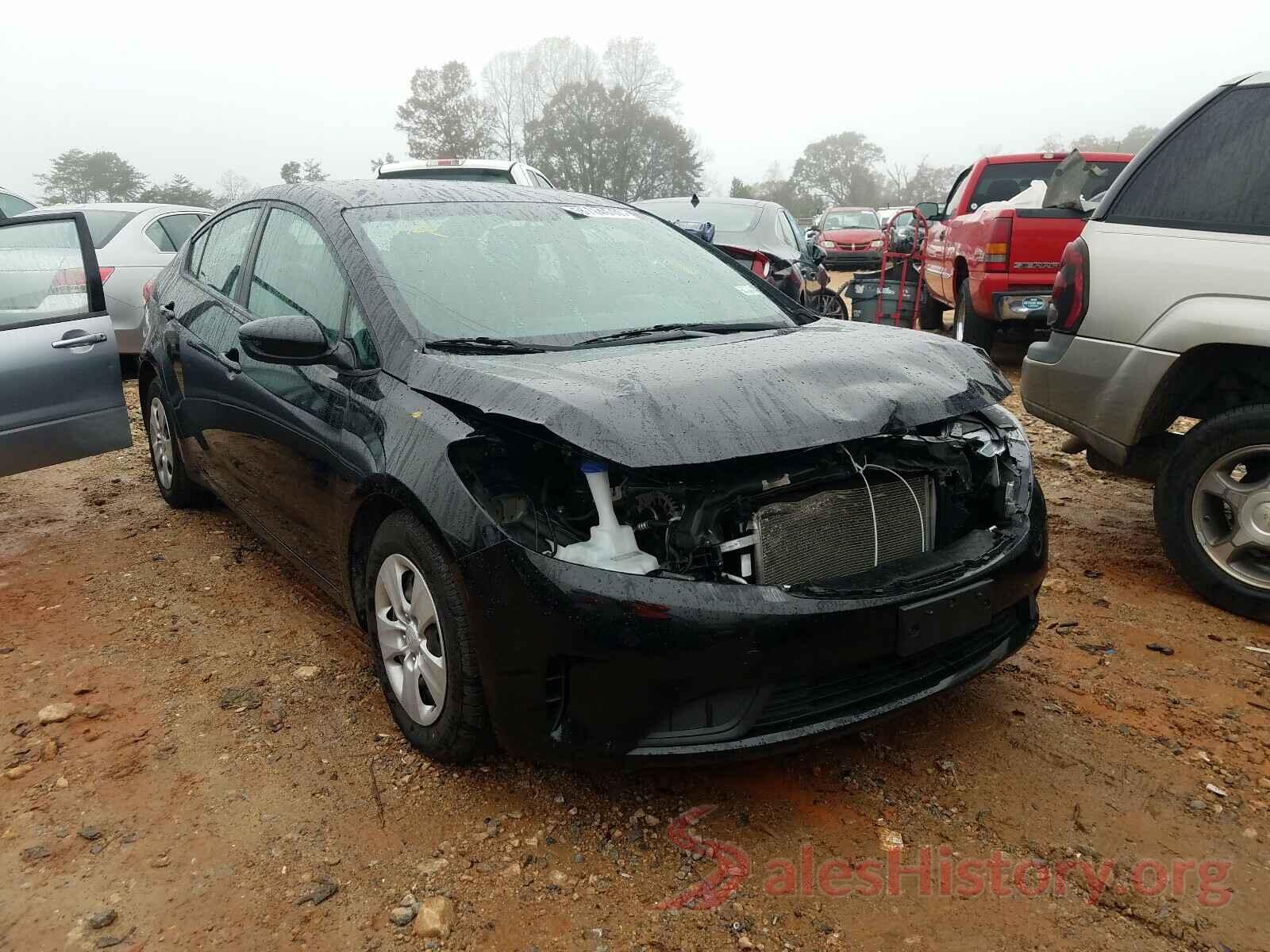 3KPFK4A73HE157404 2017 KIA FORTE