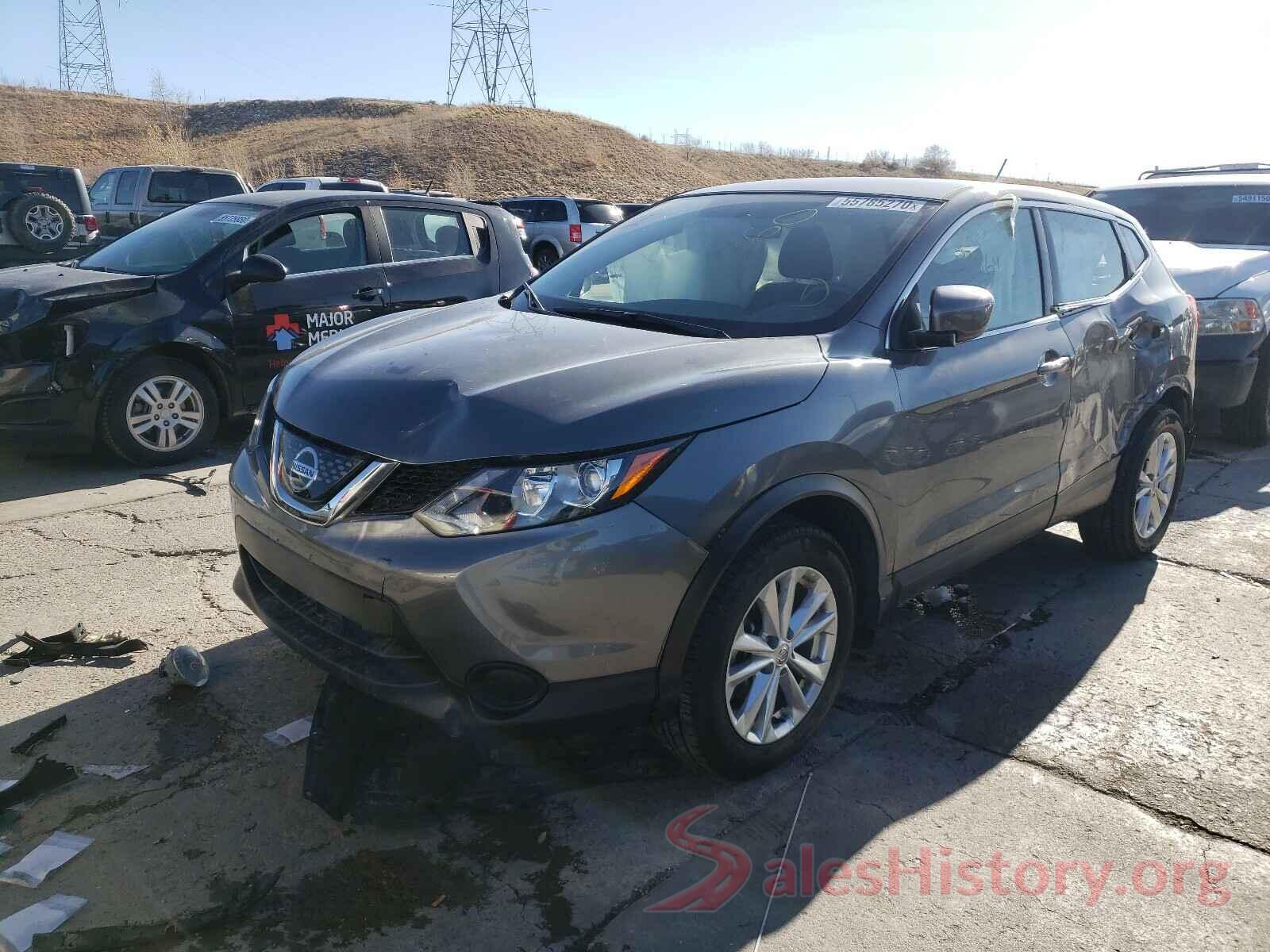 JN1BJ1CR2JW283220 2018 NISSAN ROGUE