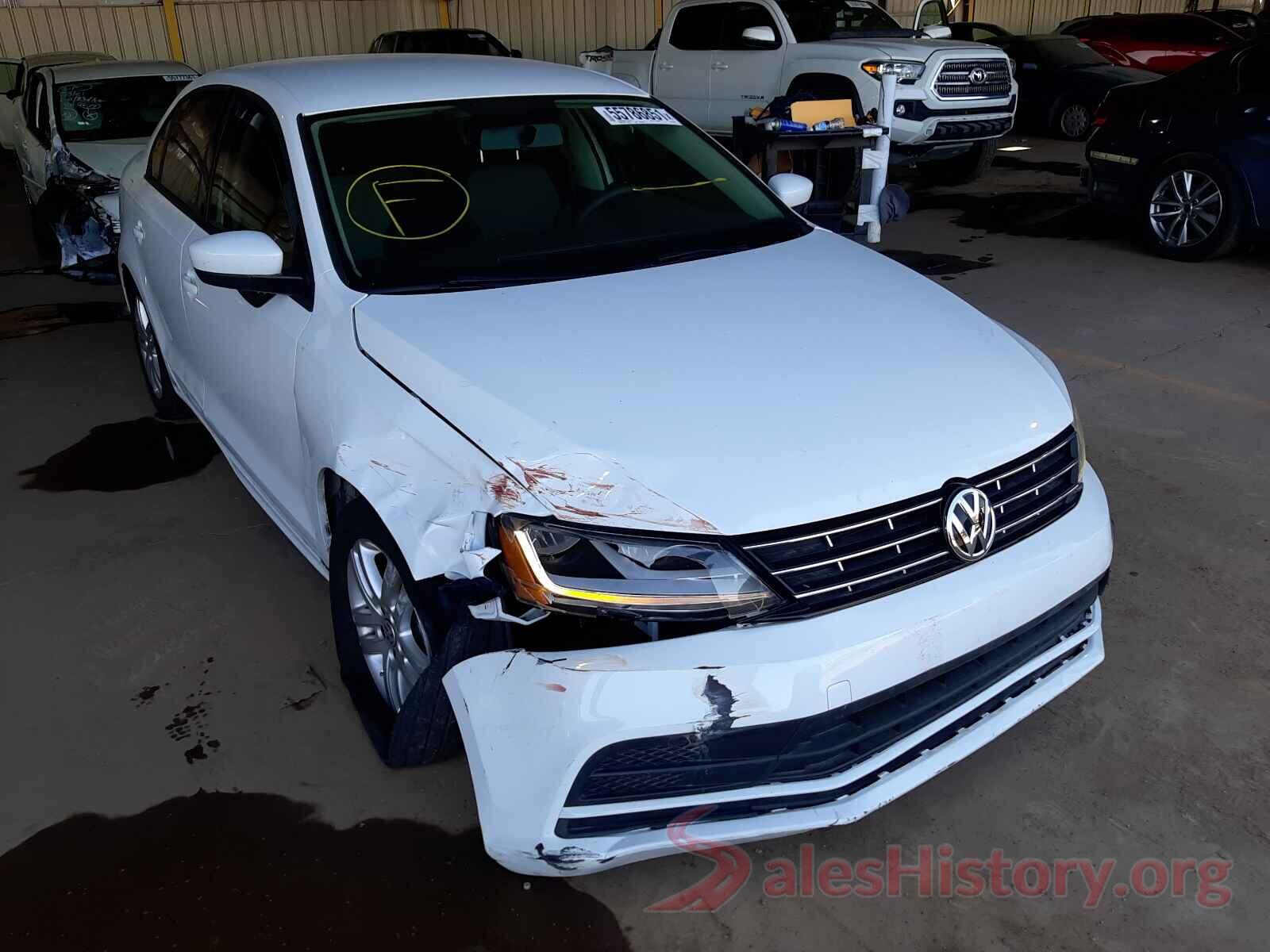 3VW2B7AJ7JM263858 2018 VOLKSWAGEN JETTA