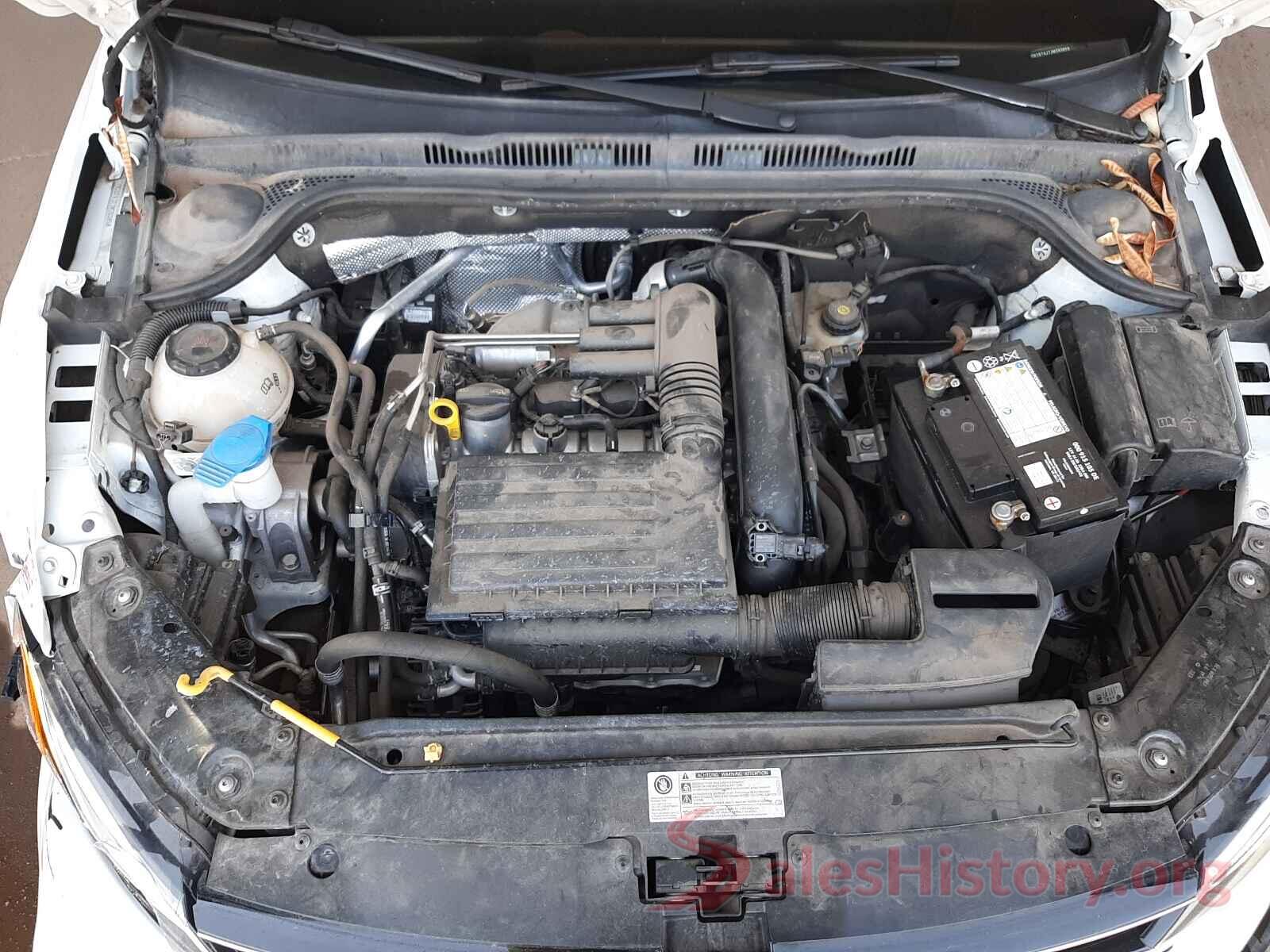 3VW2B7AJ7JM263858 2018 VOLKSWAGEN JETTA