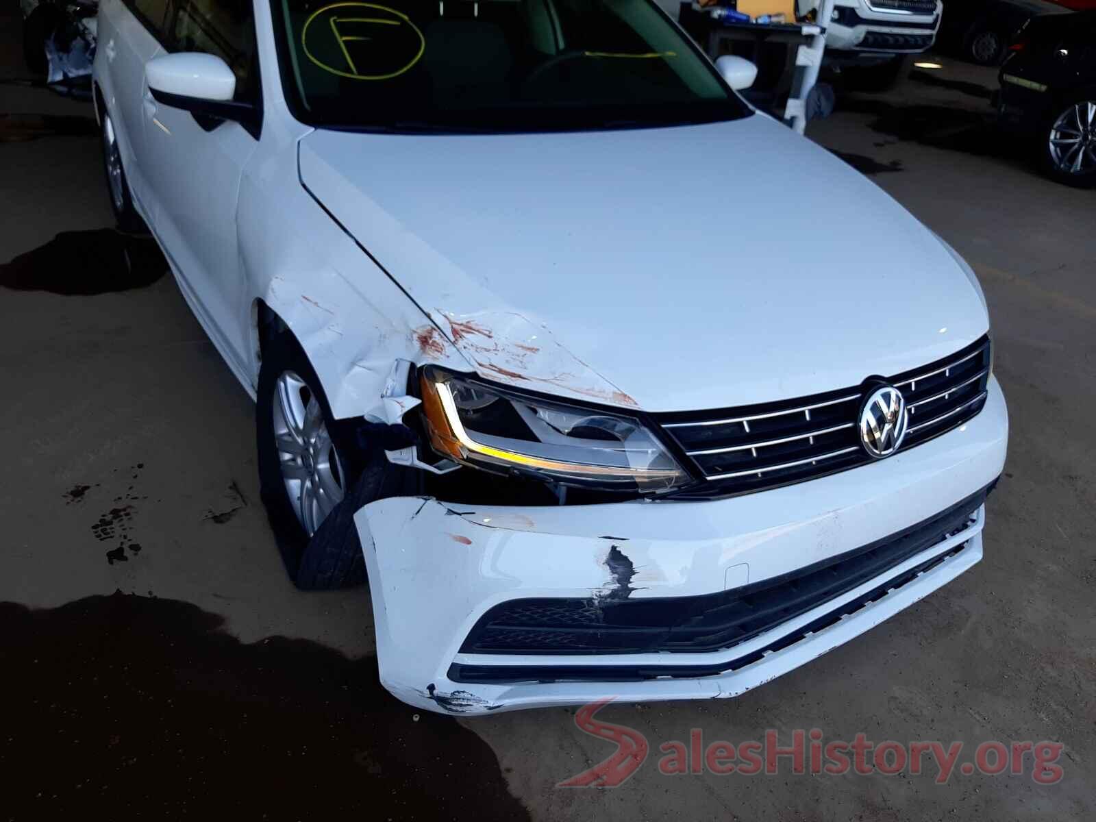 3VW2B7AJ7JM263858 2018 VOLKSWAGEN JETTA