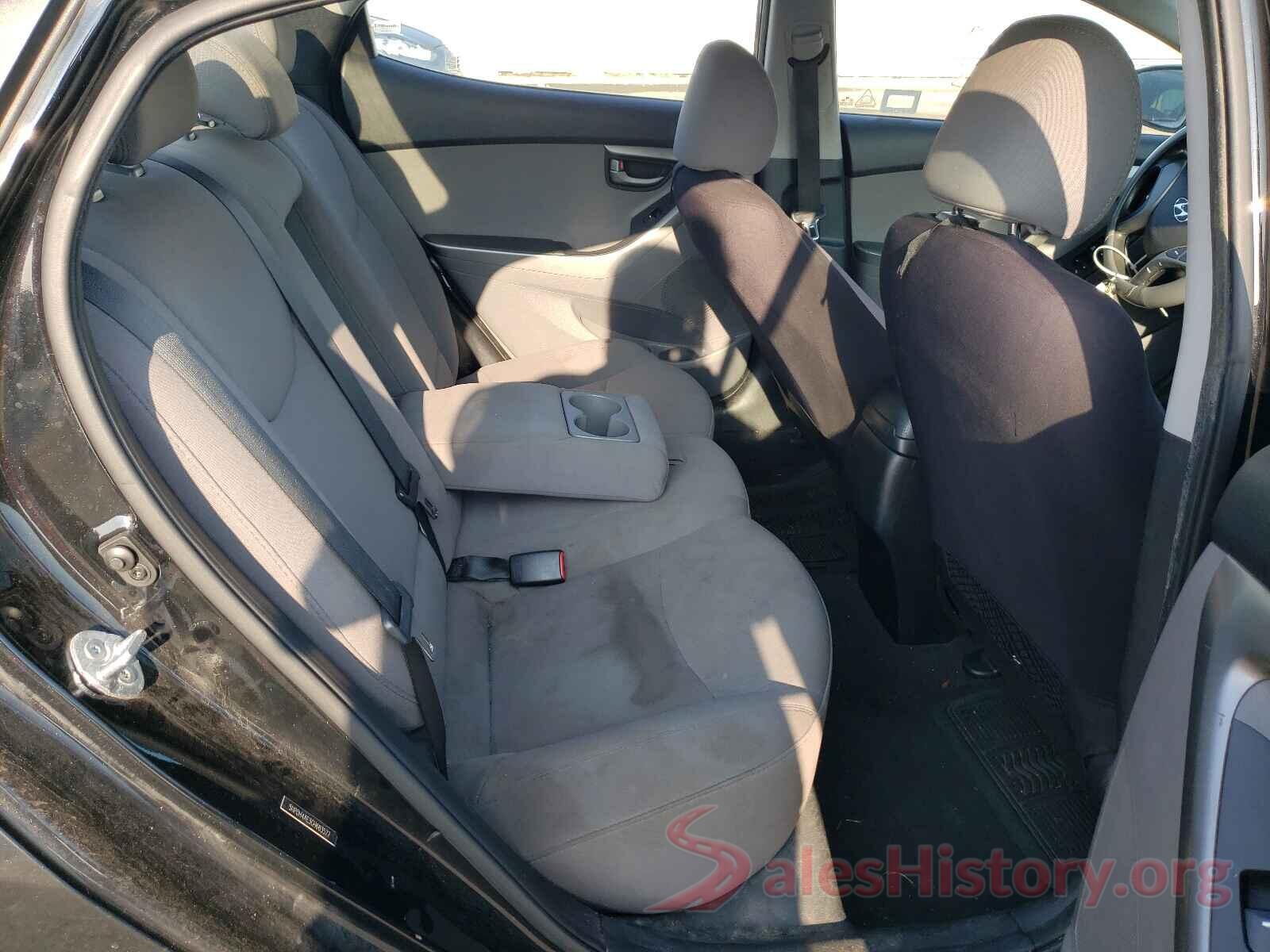 5NPDH4AE3GH683577 2016 HYUNDAI ELANTRA