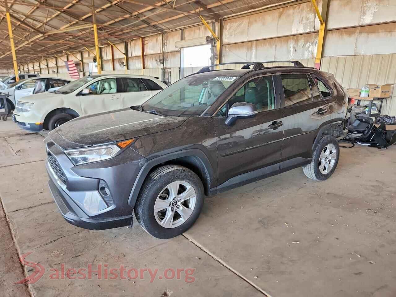 2020 TOYOTA RAV4 VIN 2T3W1RFVXLC039002, auction photo