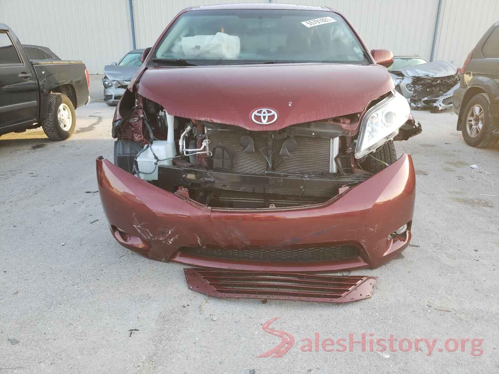 5TDKZ3DC0HS822598 2017 TOYOTA SIENNA