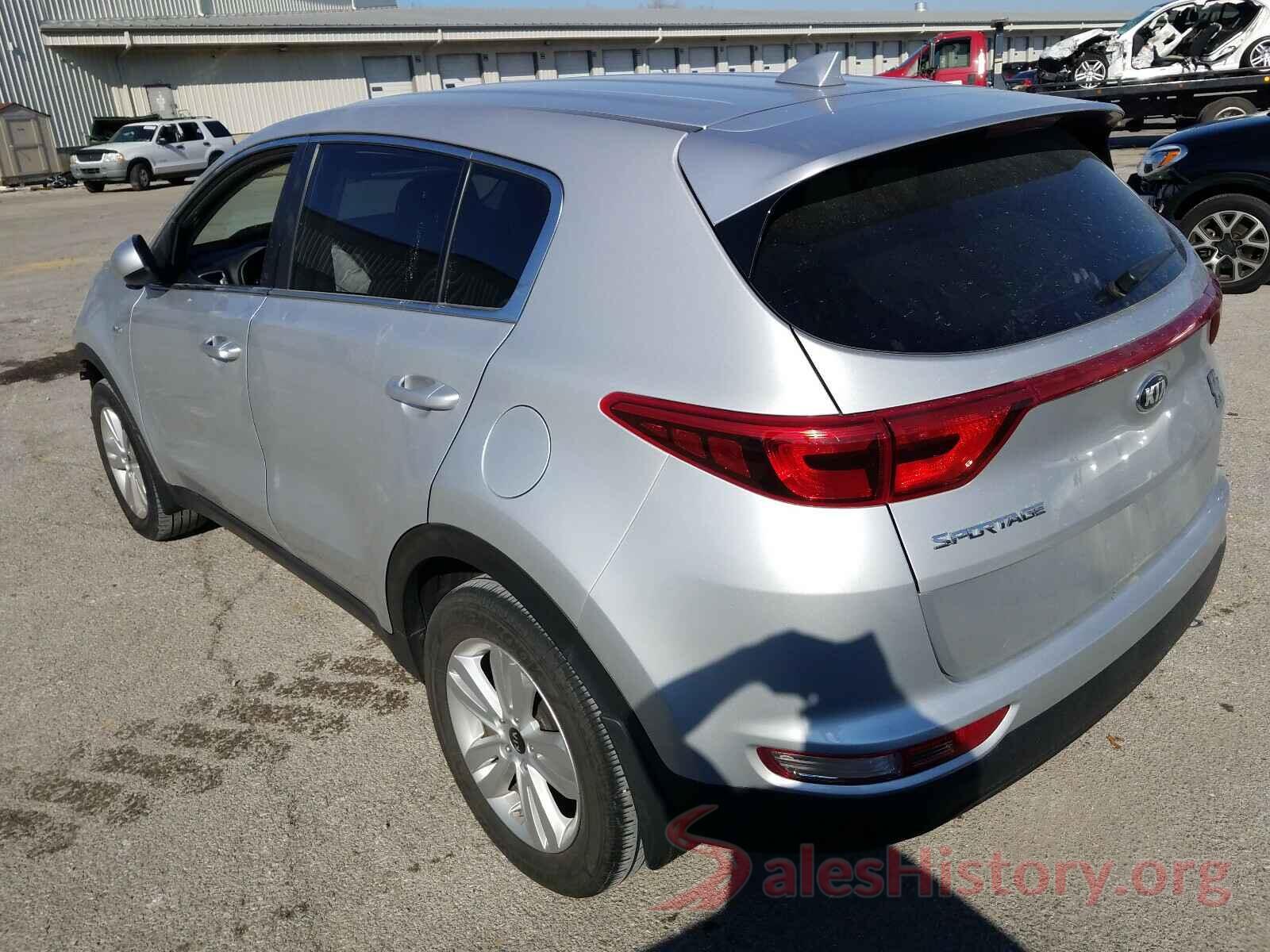 KNDPMCAC0J7378082 2018 KIA SPORTAGE