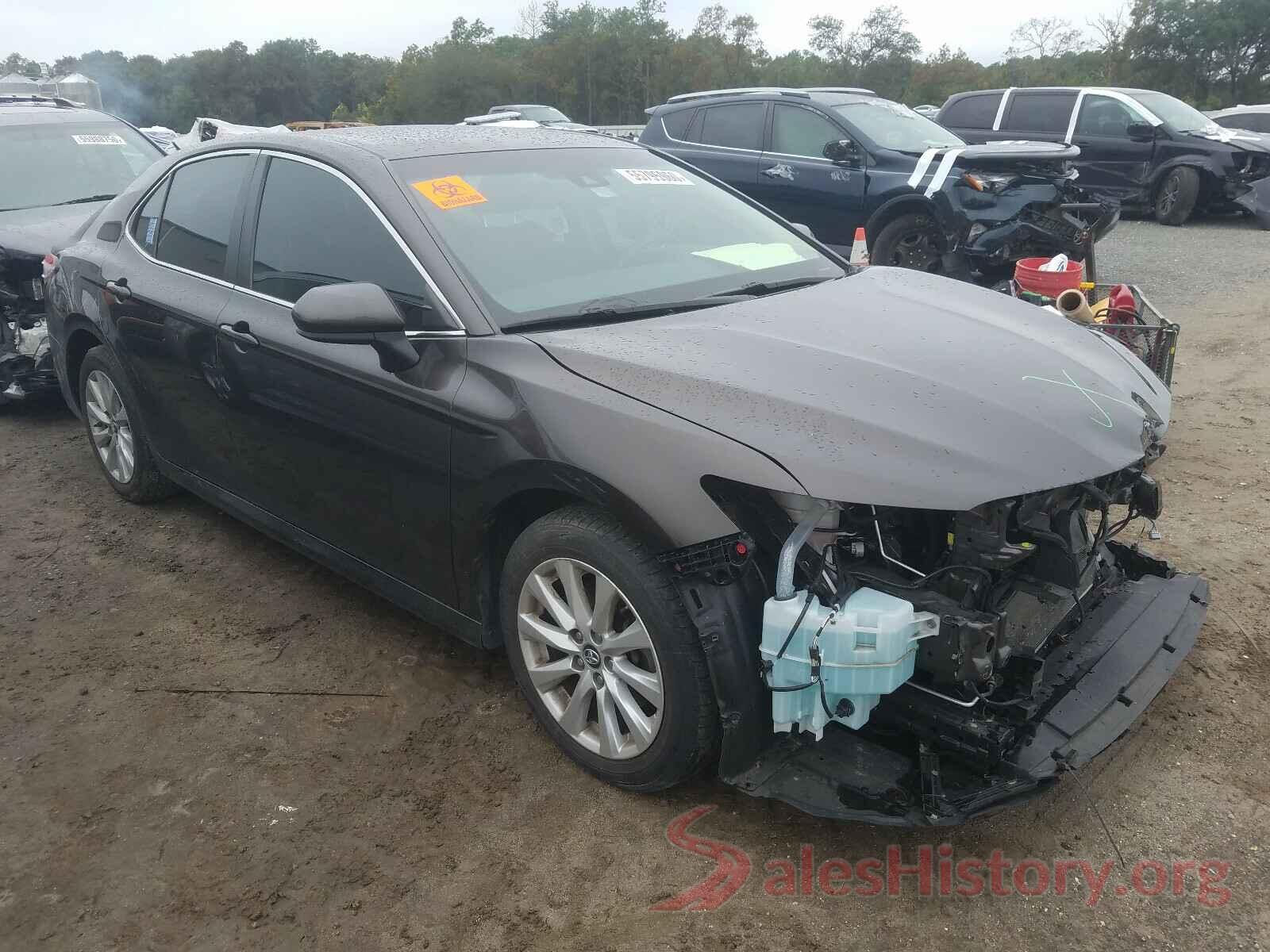 4T1B11HK8JU570478 2018 TOYOTA CAMRY