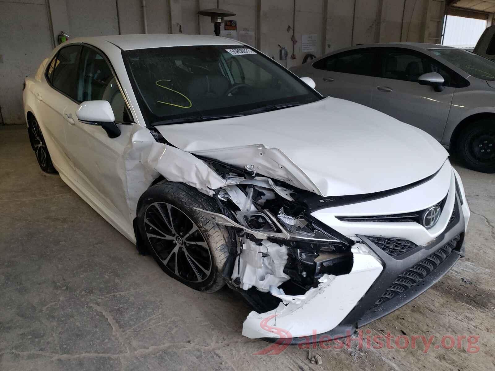 4T1B11HK0JU610567 2018 TOYOTA CAMRY