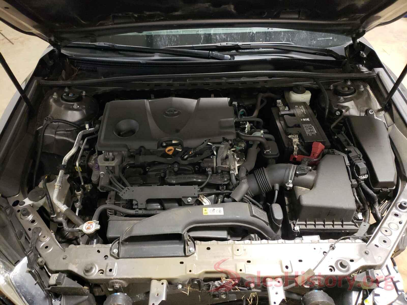 4T1B11HK2JU115500 2018 TOYOTA CAMRY