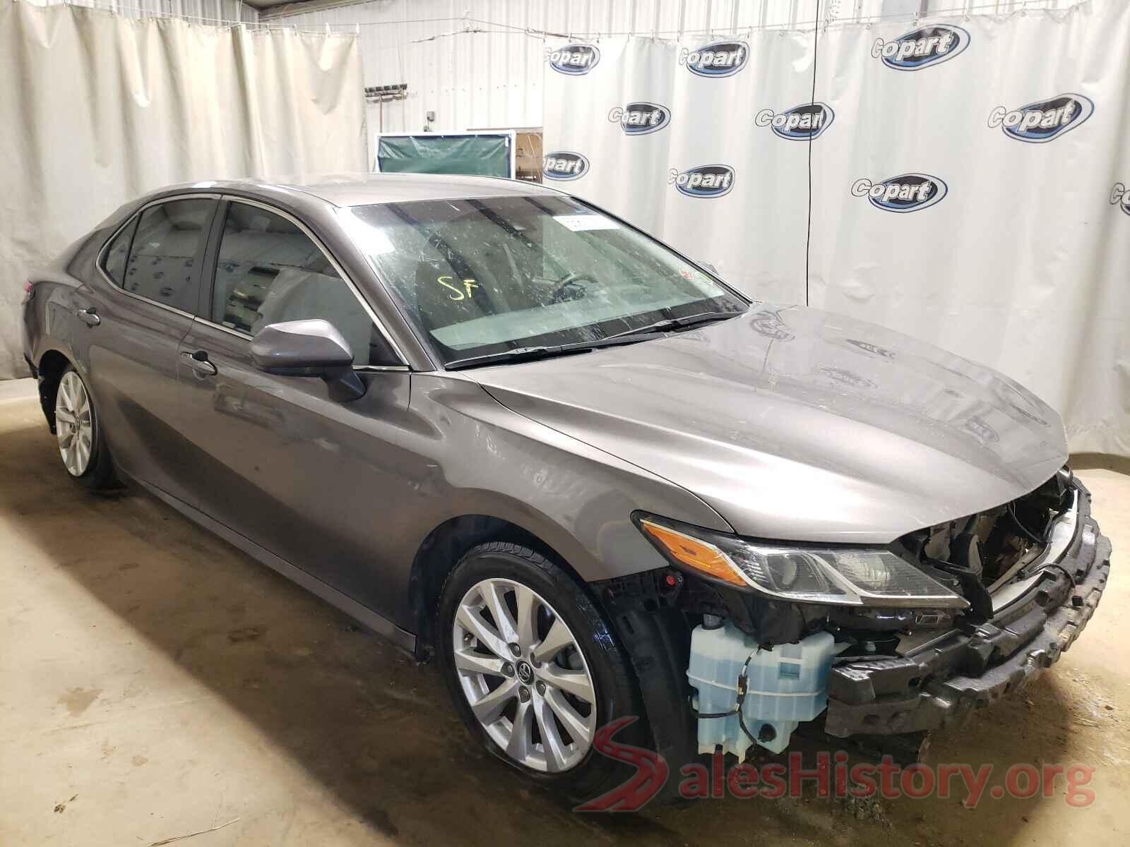 4T1B11HK2JU115500 2018 TOYOTA CAMRY