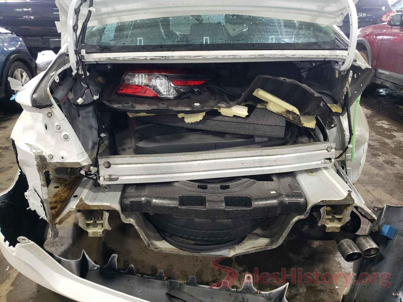 4T1B11HK2JU019527 2018 TOYOTA CAMRY