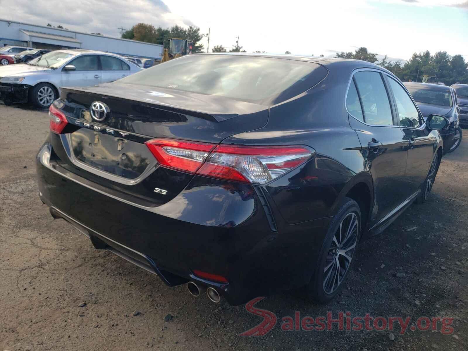 4T1B11HK9JU527140 2018 TOYOTA CAMRY