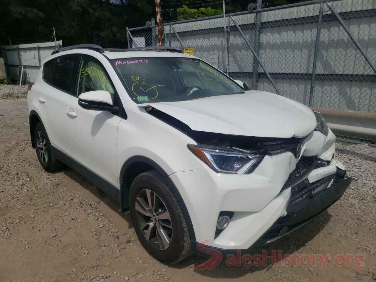 JTMRFREV7HJ171493 2017 TOYOTA RAV4