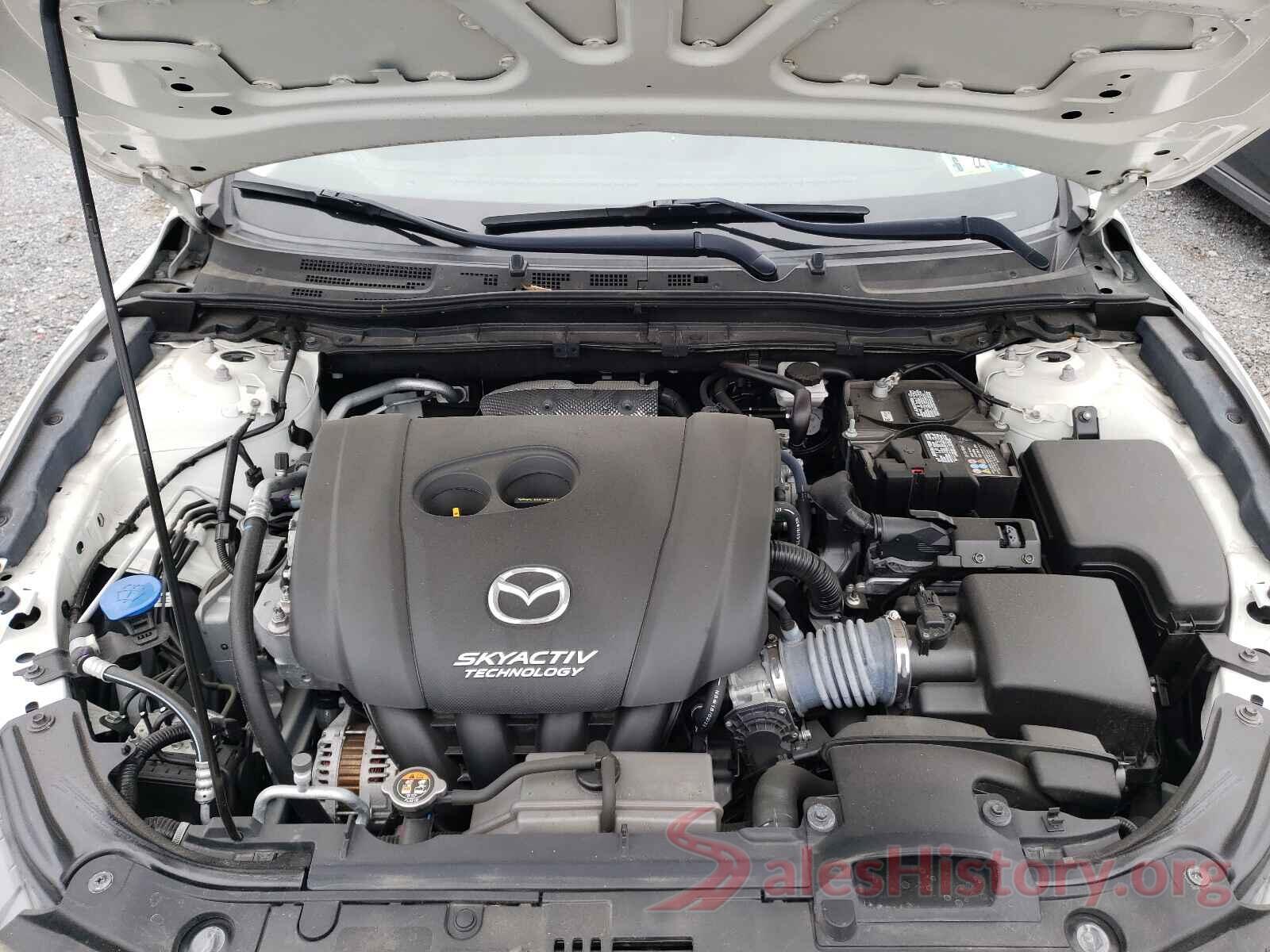 3MZBN1V31JM252418 2018 MAZDA 3