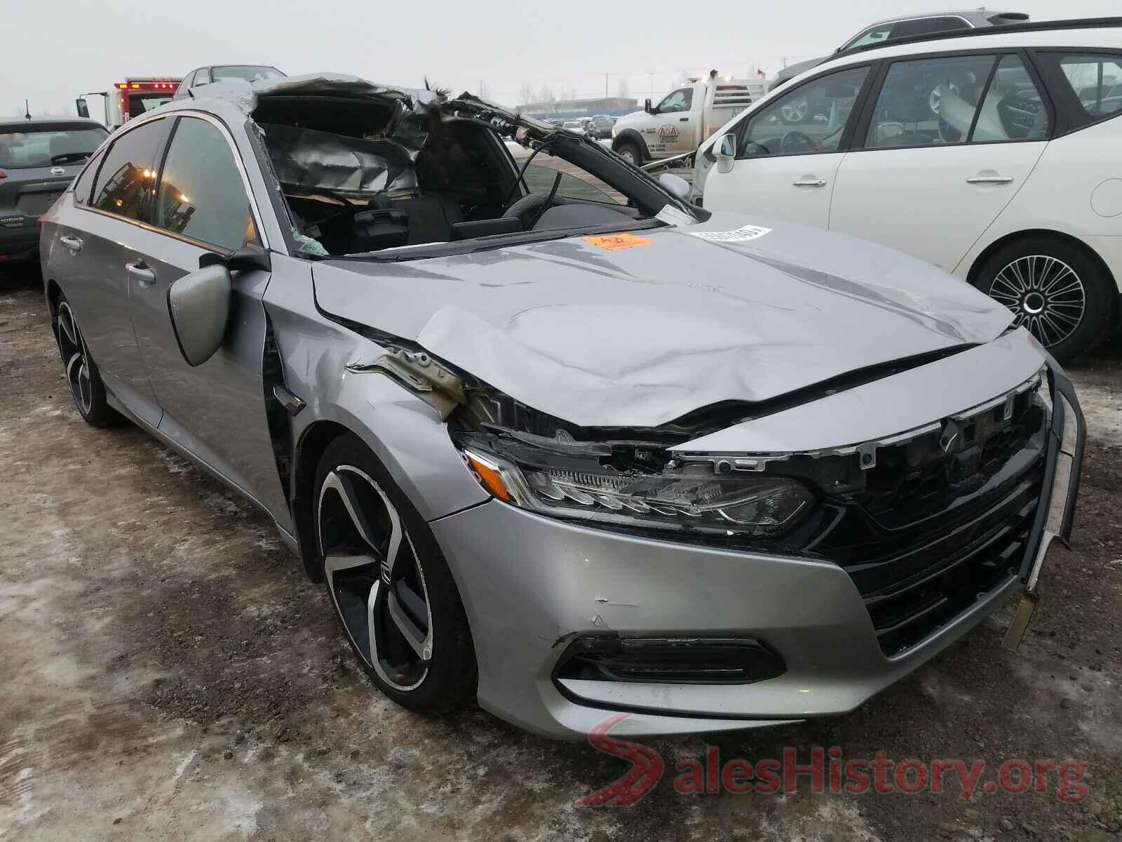 1HGCV1F33JA806059 2018 HONDA ACCORD