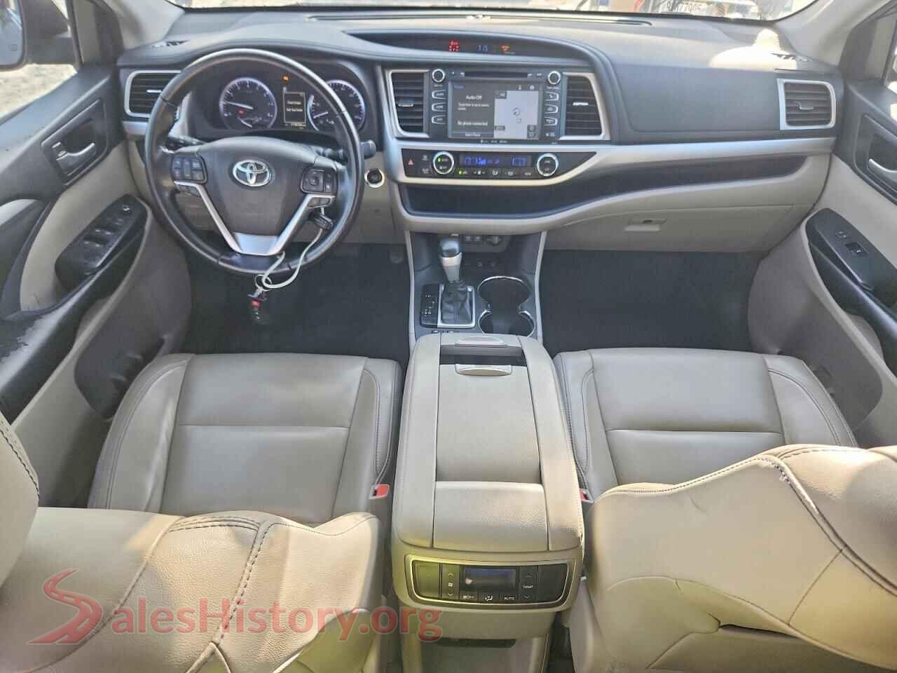 2018 TOYOTA HIGHLANDER VIN 5TDJZRFH5JS525064, interior dashboard