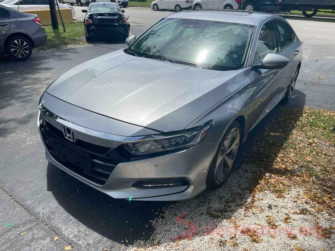 1HGCV1F95JA183807 2018 HONDA ACCORD